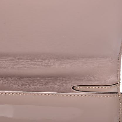 Valentino Garavani Patent Large Glam Lock Rockstud Flap Poudre 9 of 18