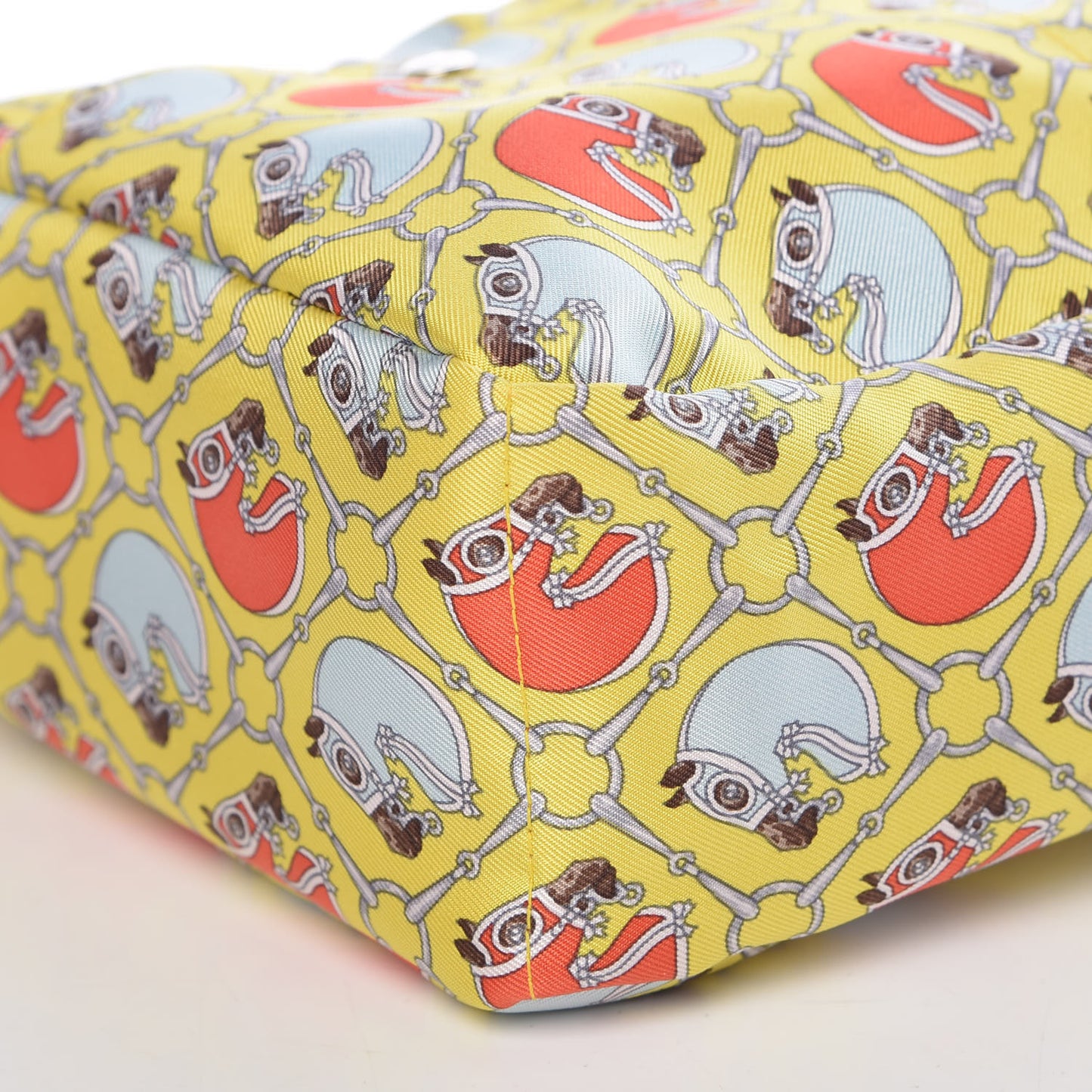 Silk Barenia Tatersale Fourbi 20 PM Pouch