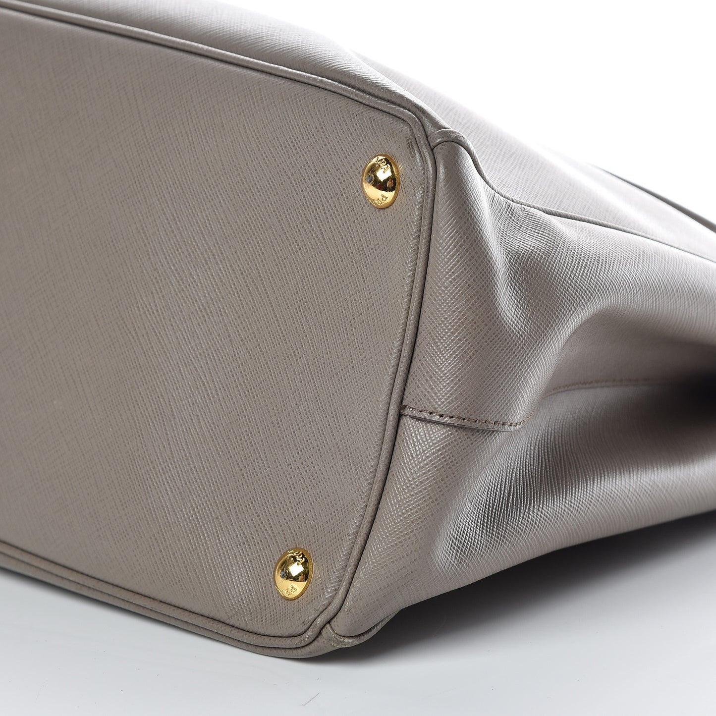 Saffiano Large Galleria Double Zip Tote Argilla