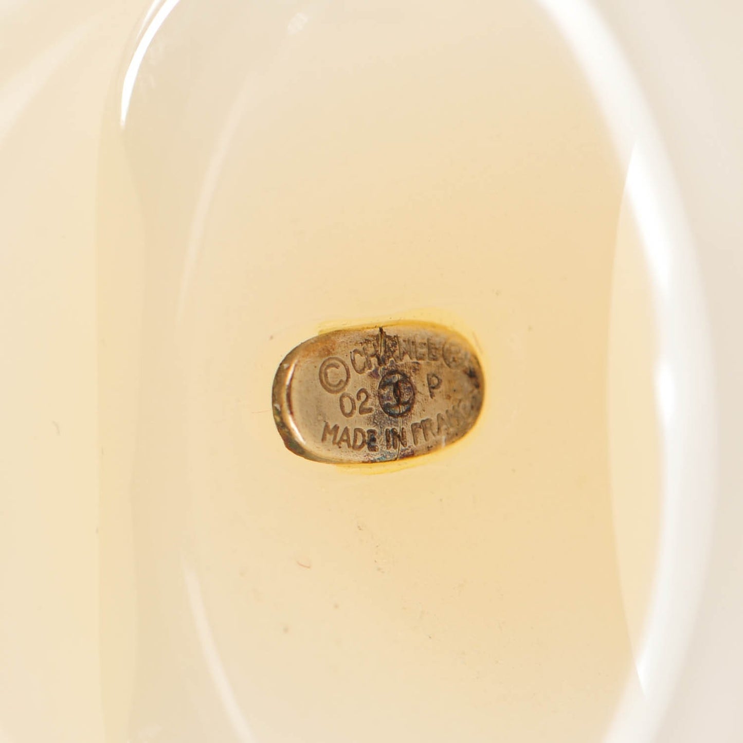 Resin CC Camellia Ring 6 Cream Gold