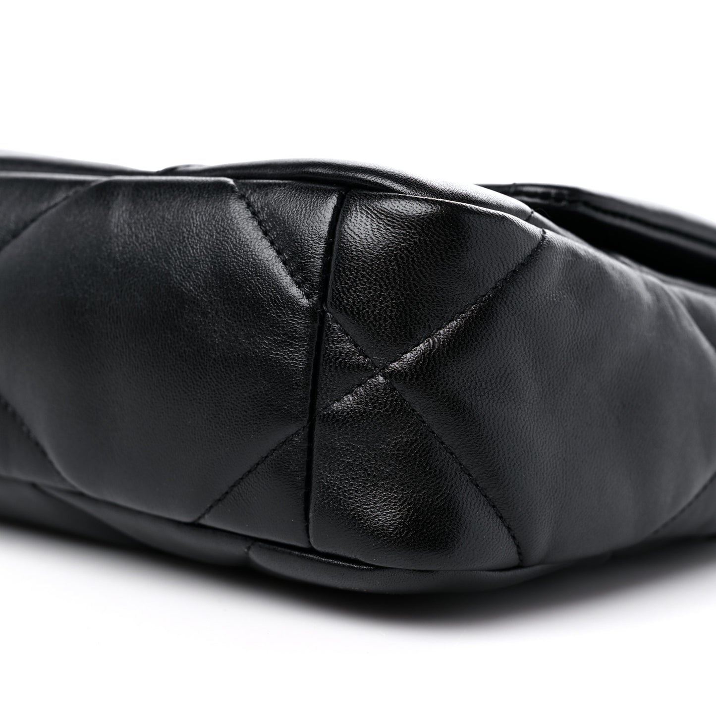 Lambskin Quilted Medium Chanel 19 Flap Black