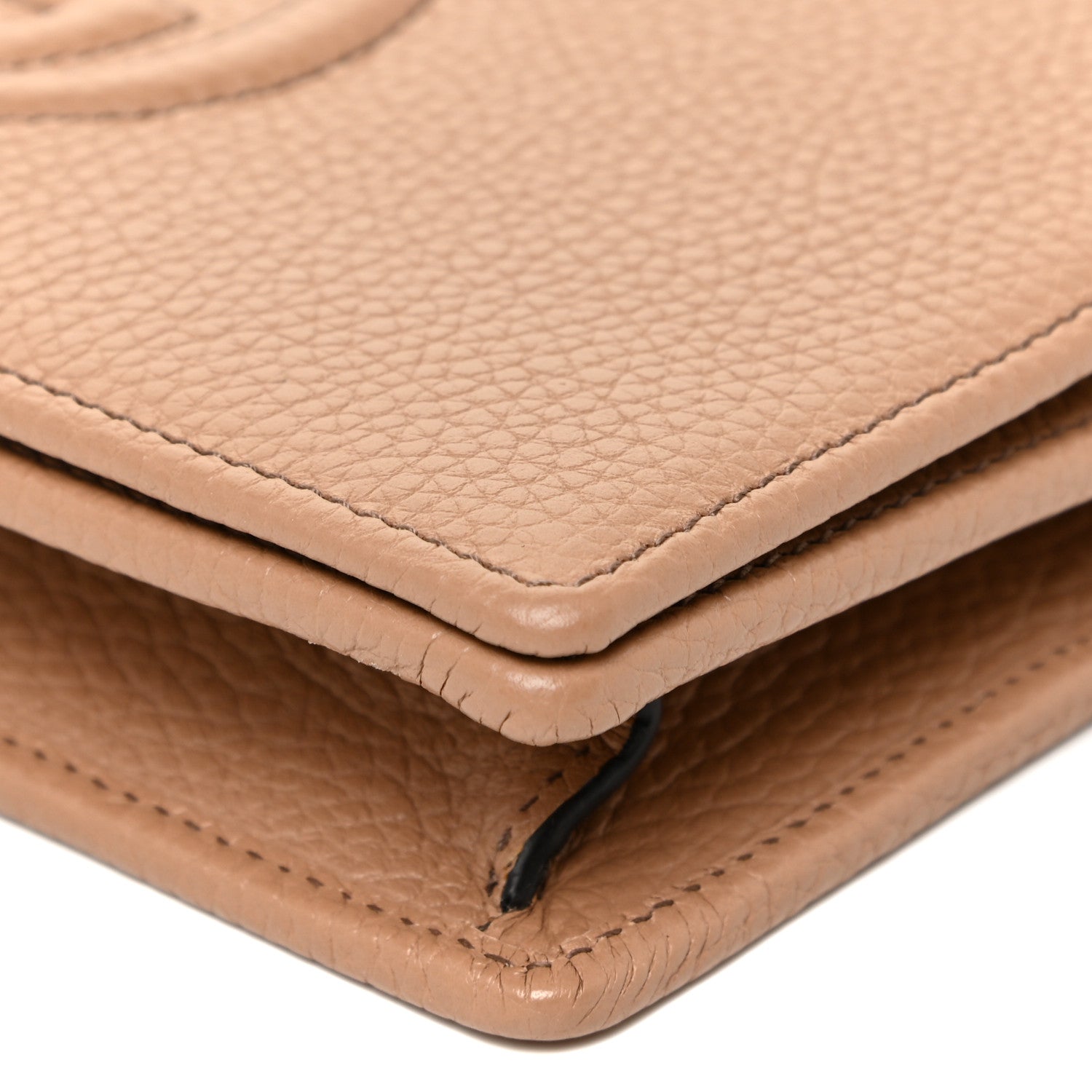 Gucci Pebbled Calfskin Soho Wallet on Chain Camelia 9 of 10