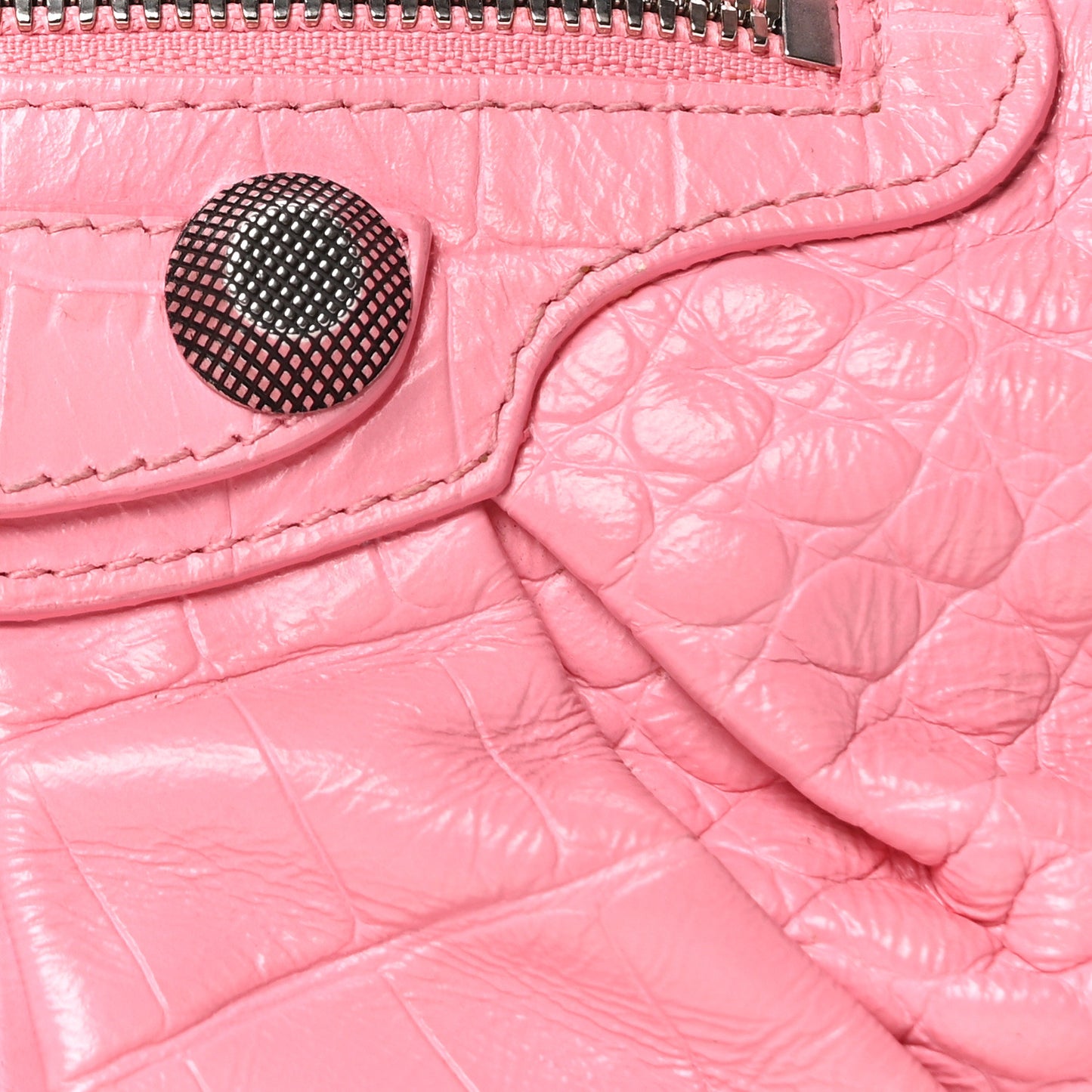 Extra Supple Calfskin Crocodile Embossed Small Le Cagole Shoulder Bag Sweet Pink