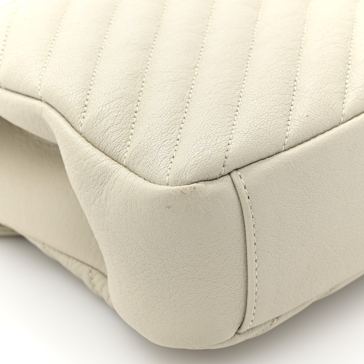 Saint Laurent Sheepskin Matelasse Chevron Monogram Medium College Bag Crema Soft 14 of 14