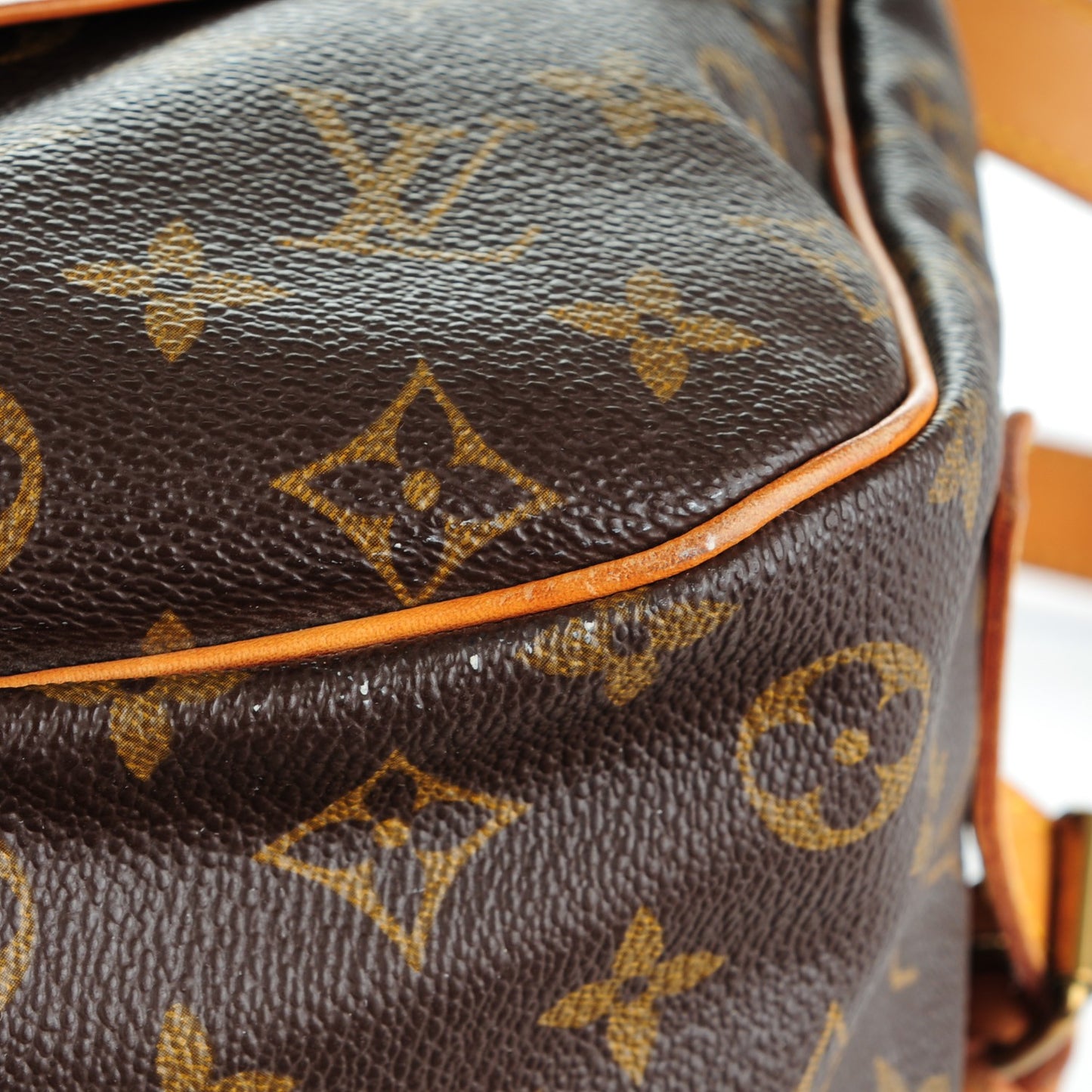 Monogram Saumur 35