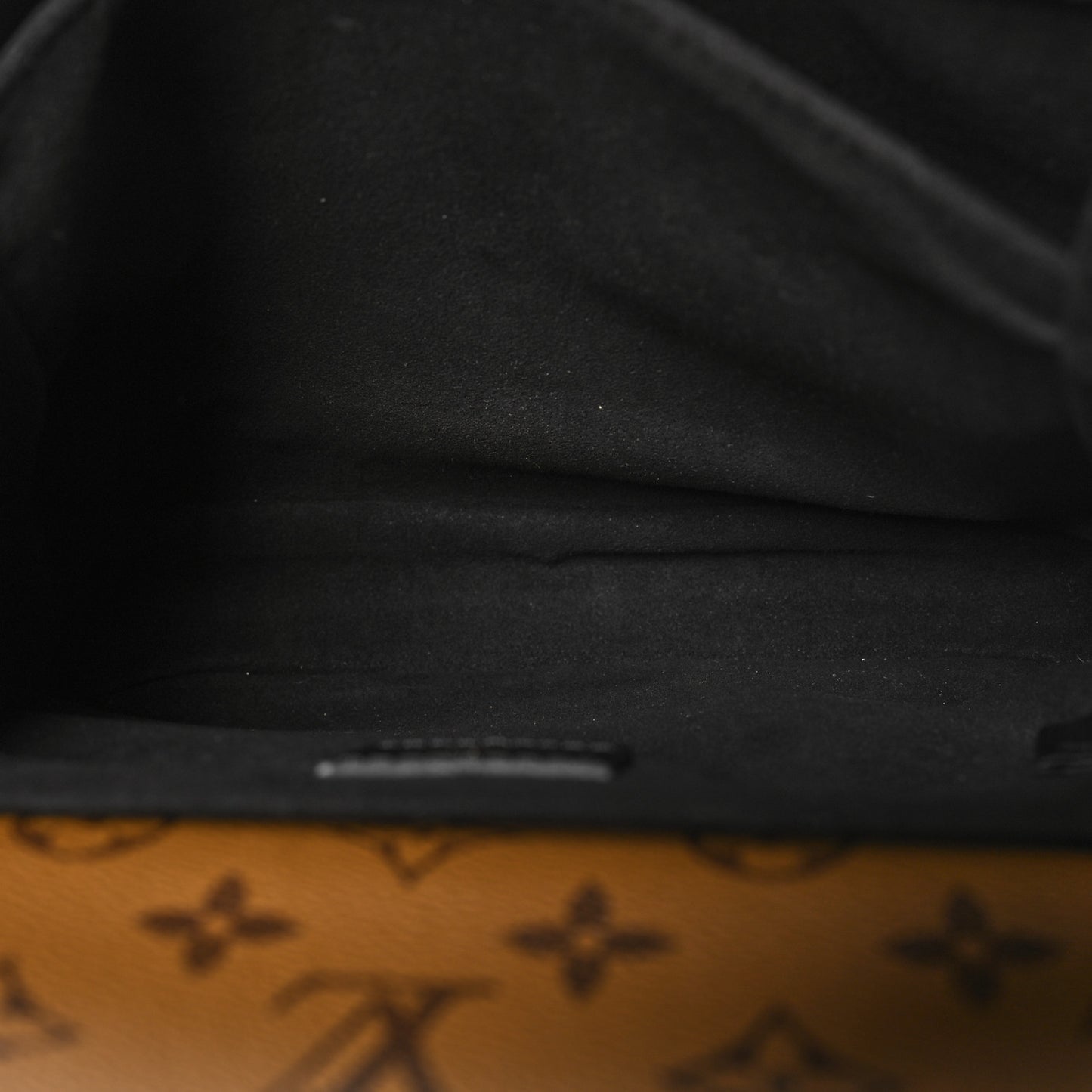 Reverse Monogram Pochette Metis
