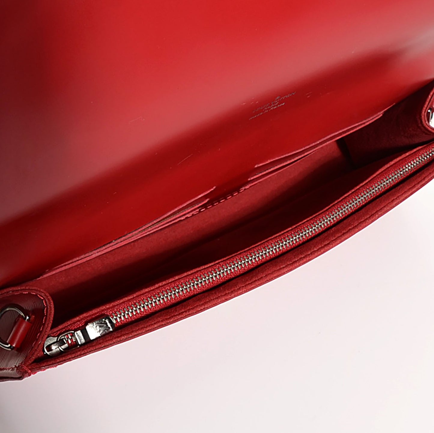 Epi Sevigne Clutch Carmine