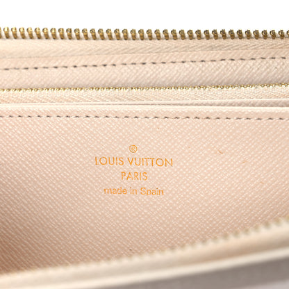 Louis Vuitton Monogram Giant By The Pool Zippy Wallet  Brume 6 of 8