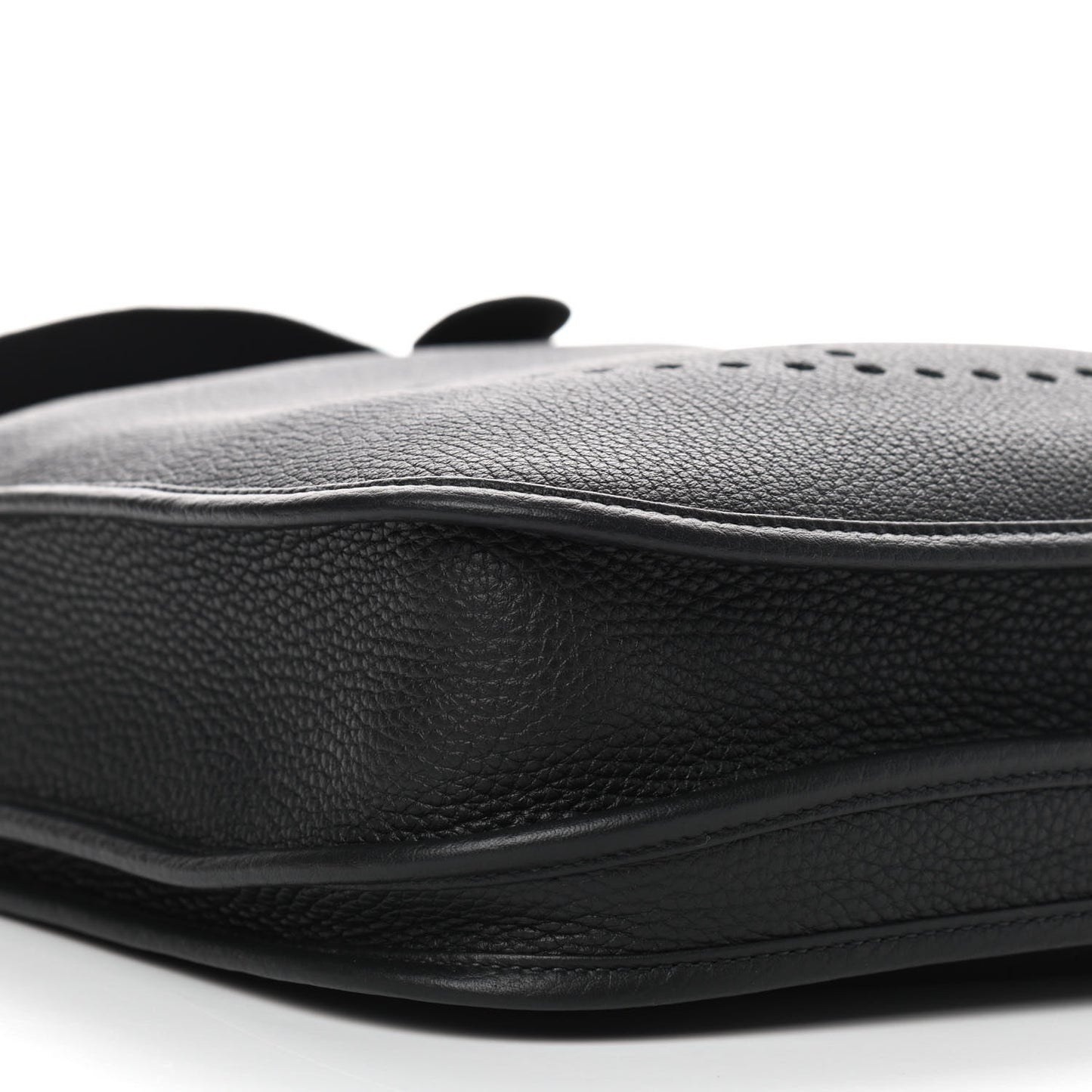 Taurillon Clemence Evelyne III PM Black