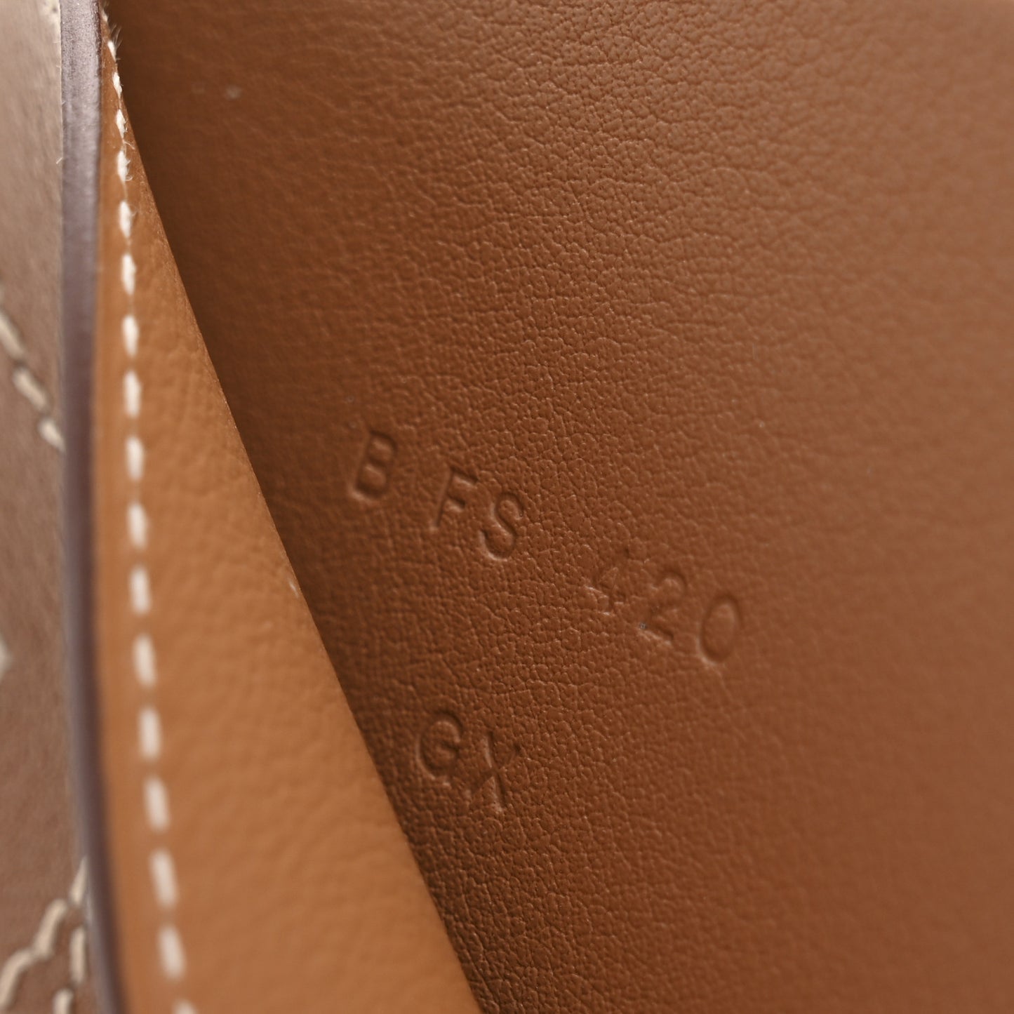 Swift Stitched Cheval MagSafe Card Holder Gold