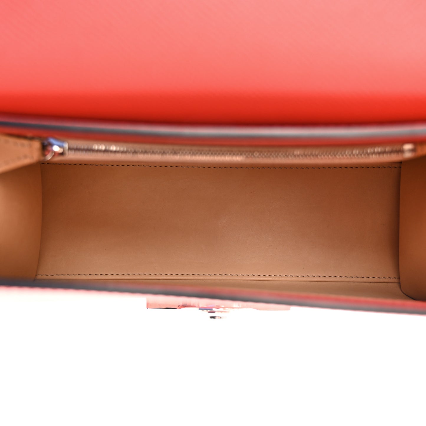 Carat Calfskin Rejane PM Coral