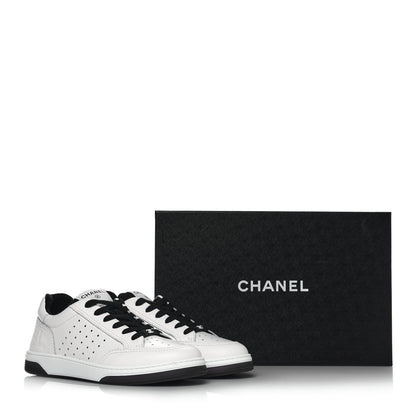 Chanel Grained Calfskin Fabric Womens Logo Sneakers 38.5 White Black 10 of 10
