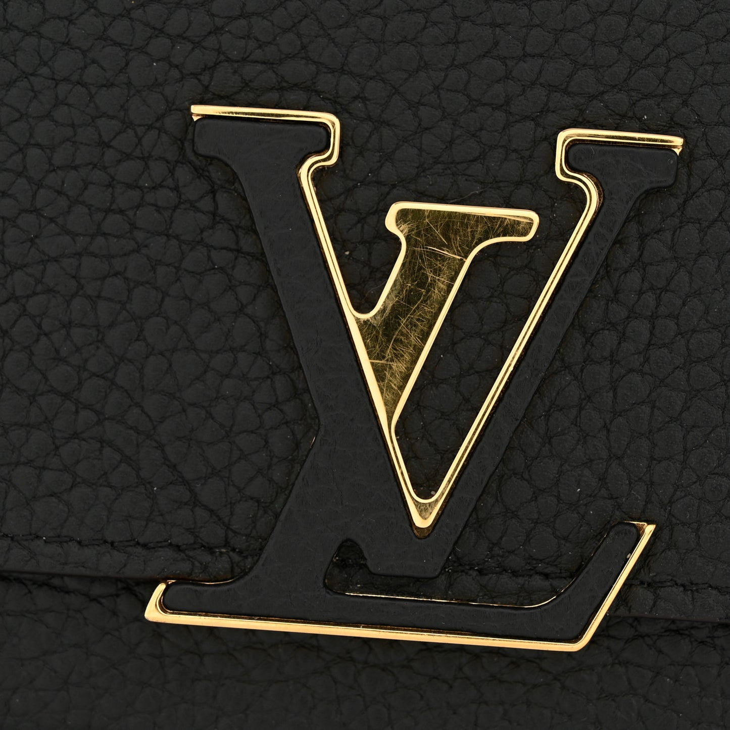 Taurillon Capucines Wallet Black
