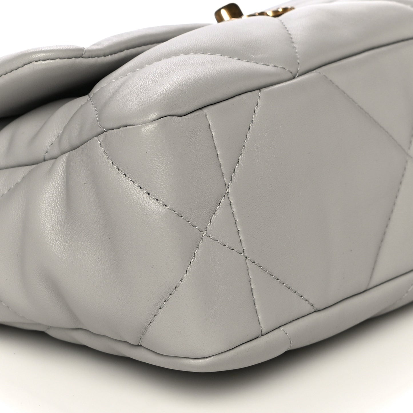 Lambskin Quilted Medium Chanel 19 Flap Grey