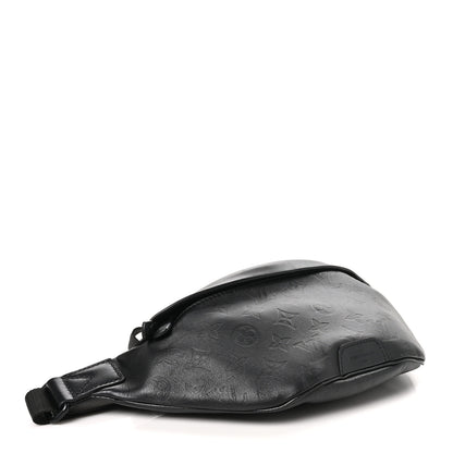 Louis Vuitton Calfskin Monogram Shadow Discovery Bumbag Black 4 of 9