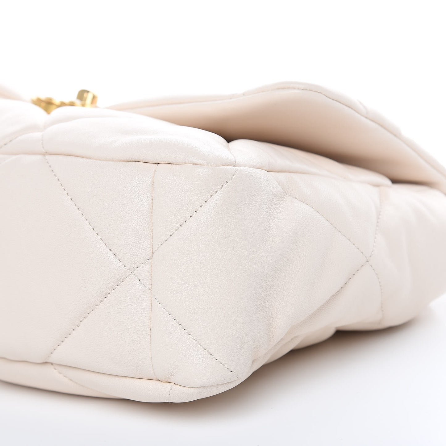 Lambskin Quilted Large 19 Flap Light Beige
