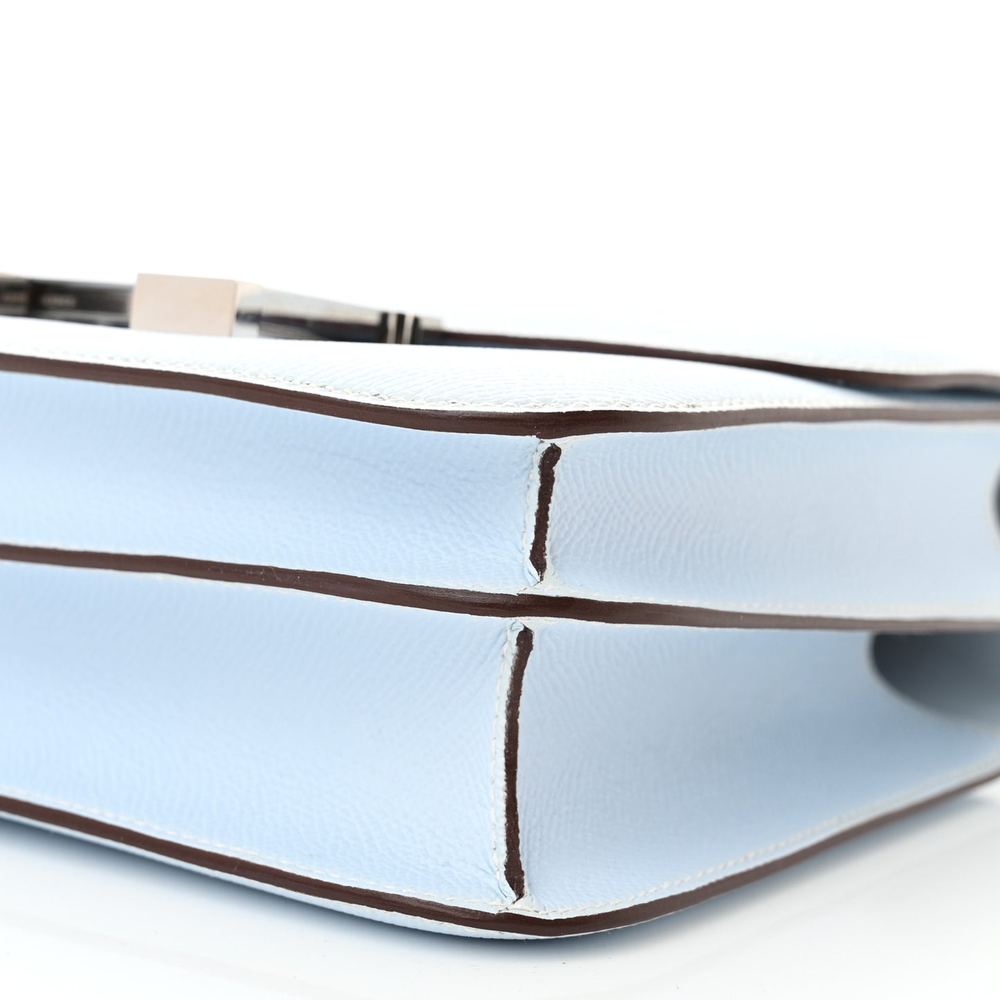 Epsom Constance 24 Bleu Brume
