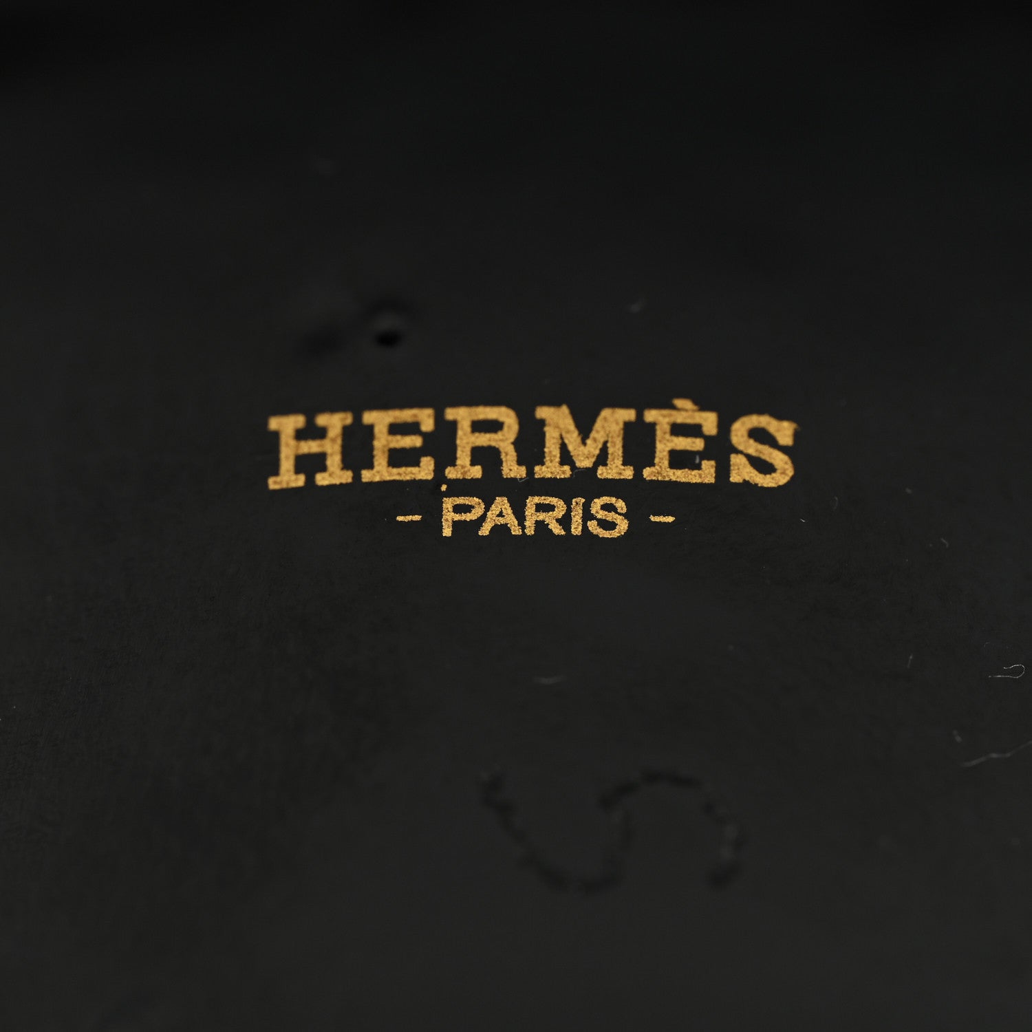 Hermes Enamel Printed Les Perroquet Extra Wide Bracelet 70 Vie D Artiste 5 of 6