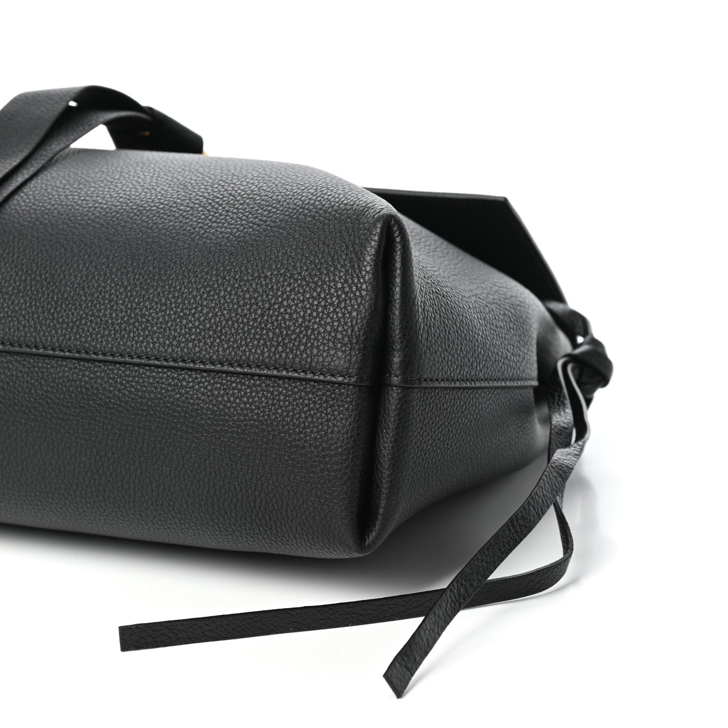 Pebbled Calfskin Large VRing Chain Shoulder Bag Black