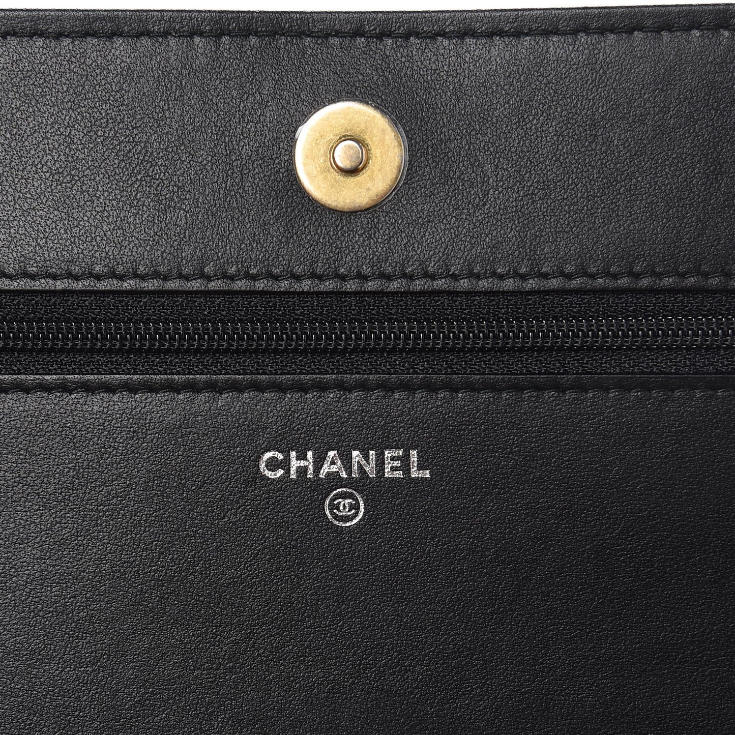 Aged Calfskin Quilted Gabrielle Wallet On Chain WOC Beige Black
