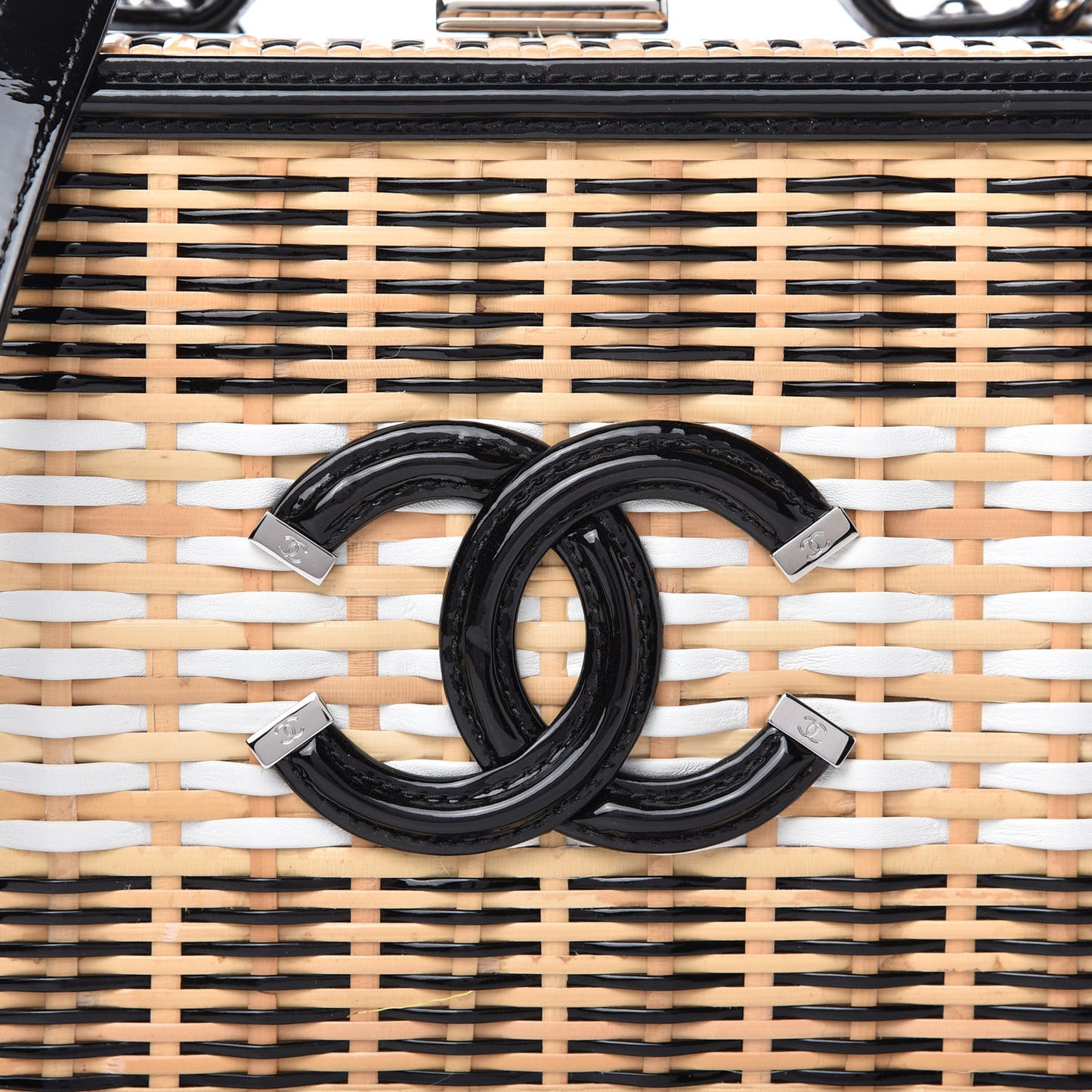 Raffia Patent Medium CC Filigree Vanity Case Black