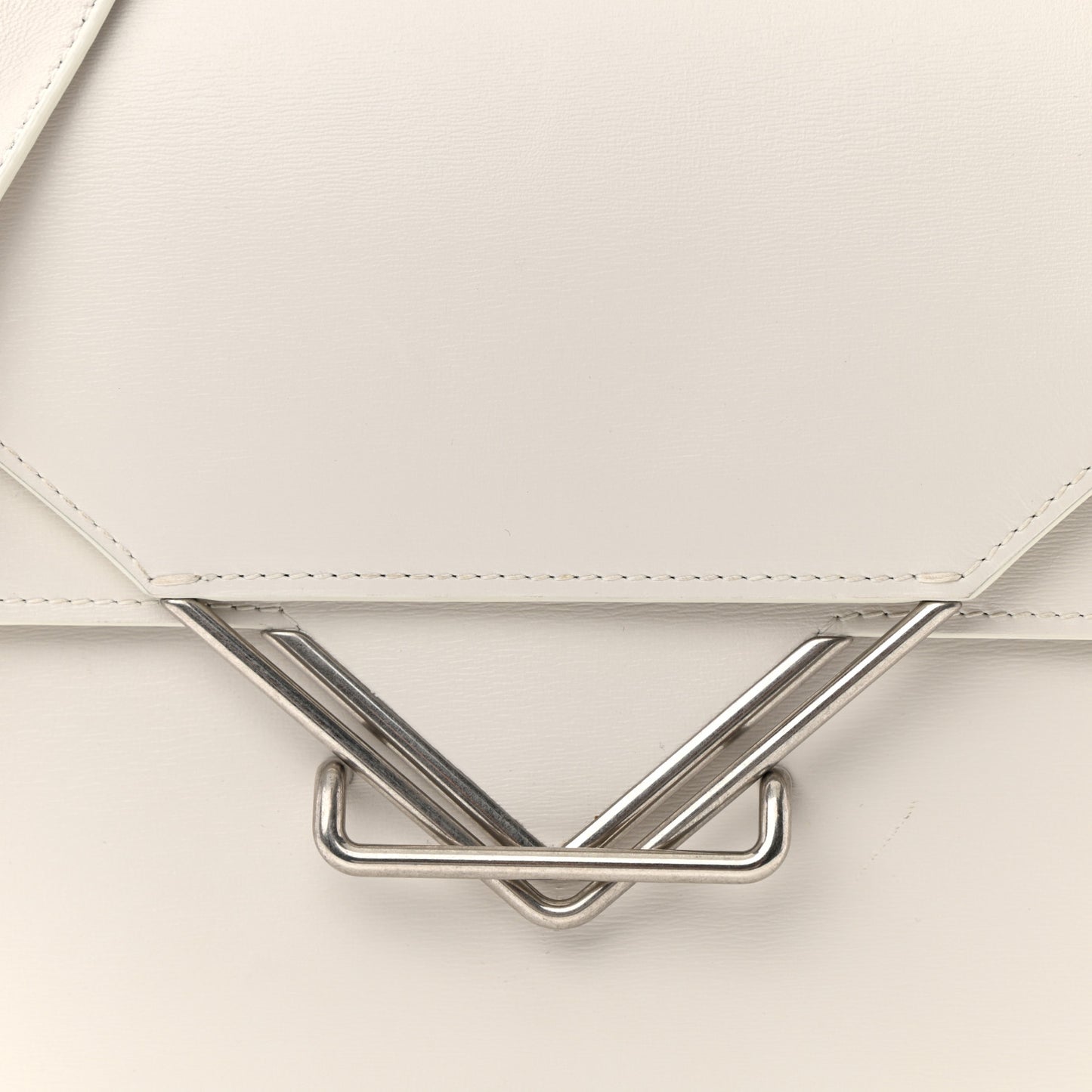 Box Calfskin Nappa Clip Bag Chalk