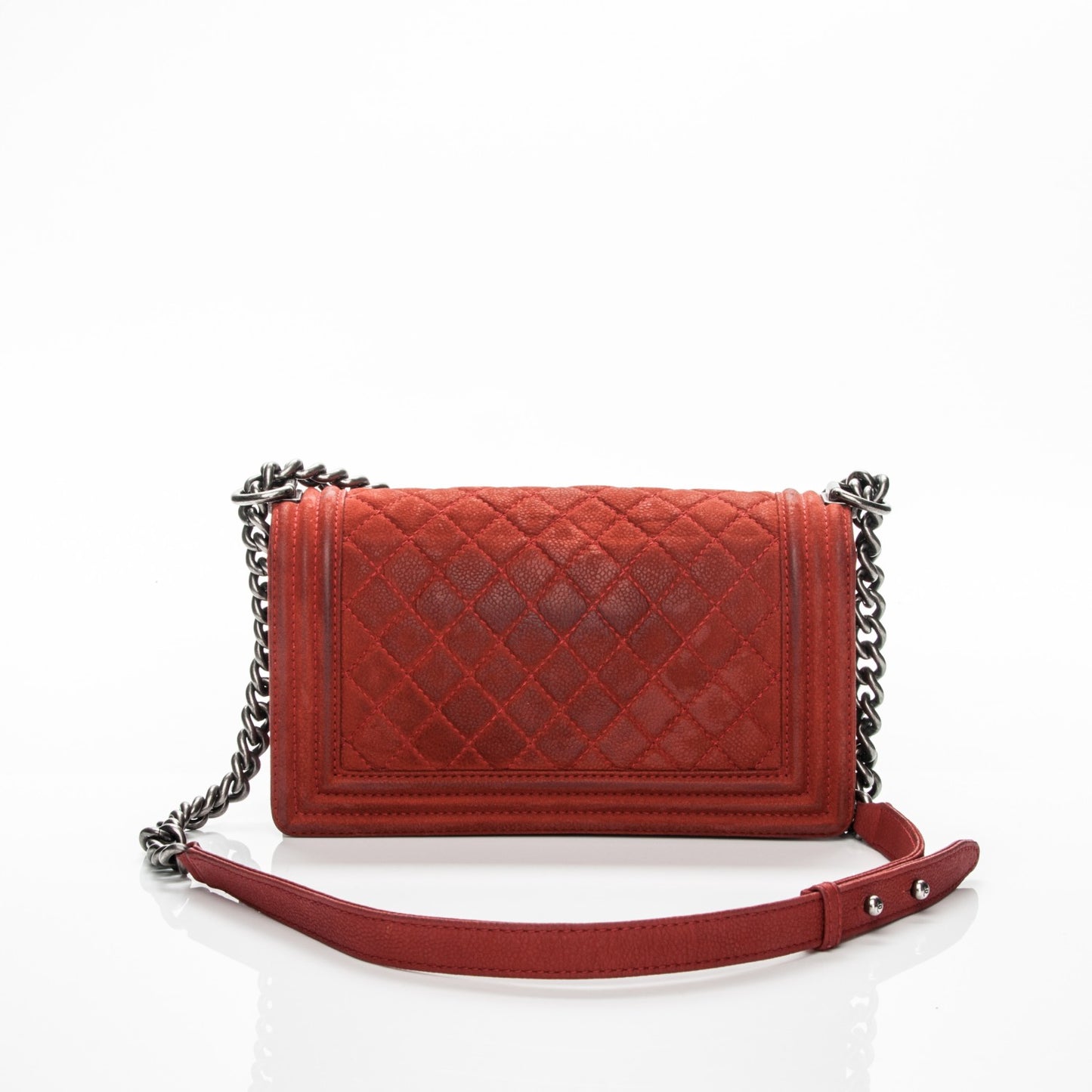 Iridescent Caviar Quilted Medium Boy Flap Red
