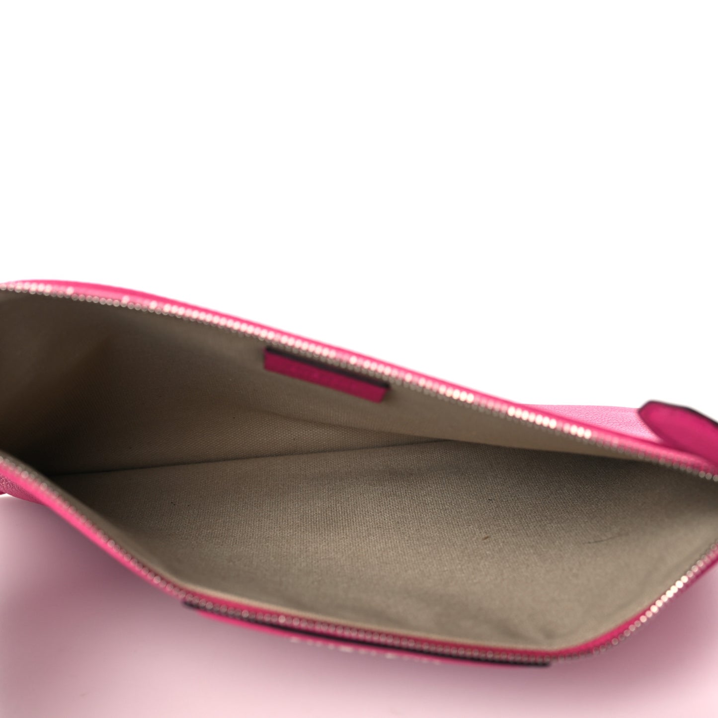 Sugar Goatskin Medium Antigona Pouch Fushia