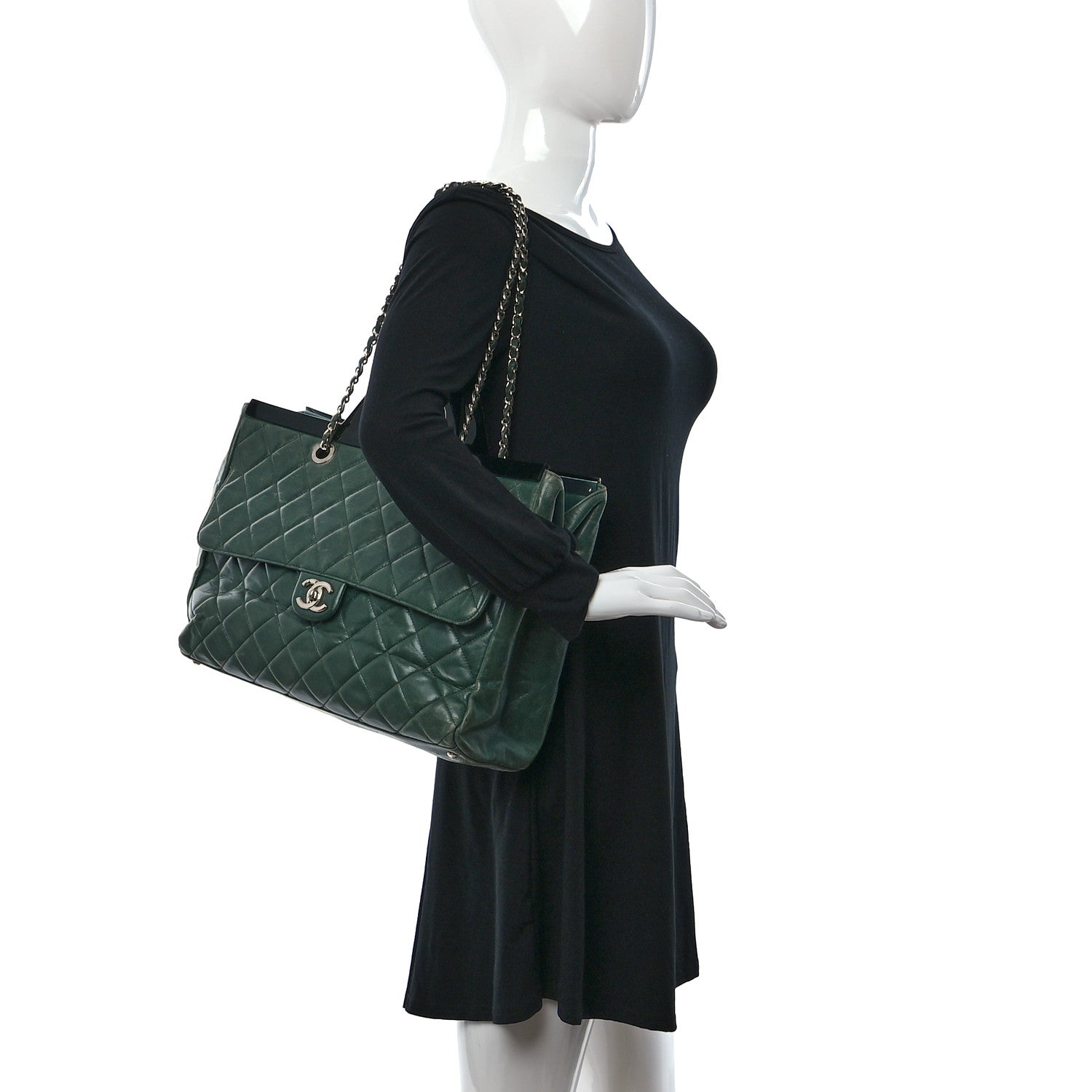 Chanel Glazed Calfskin Quilted Large CC Delivery Tote Green 2 of 11