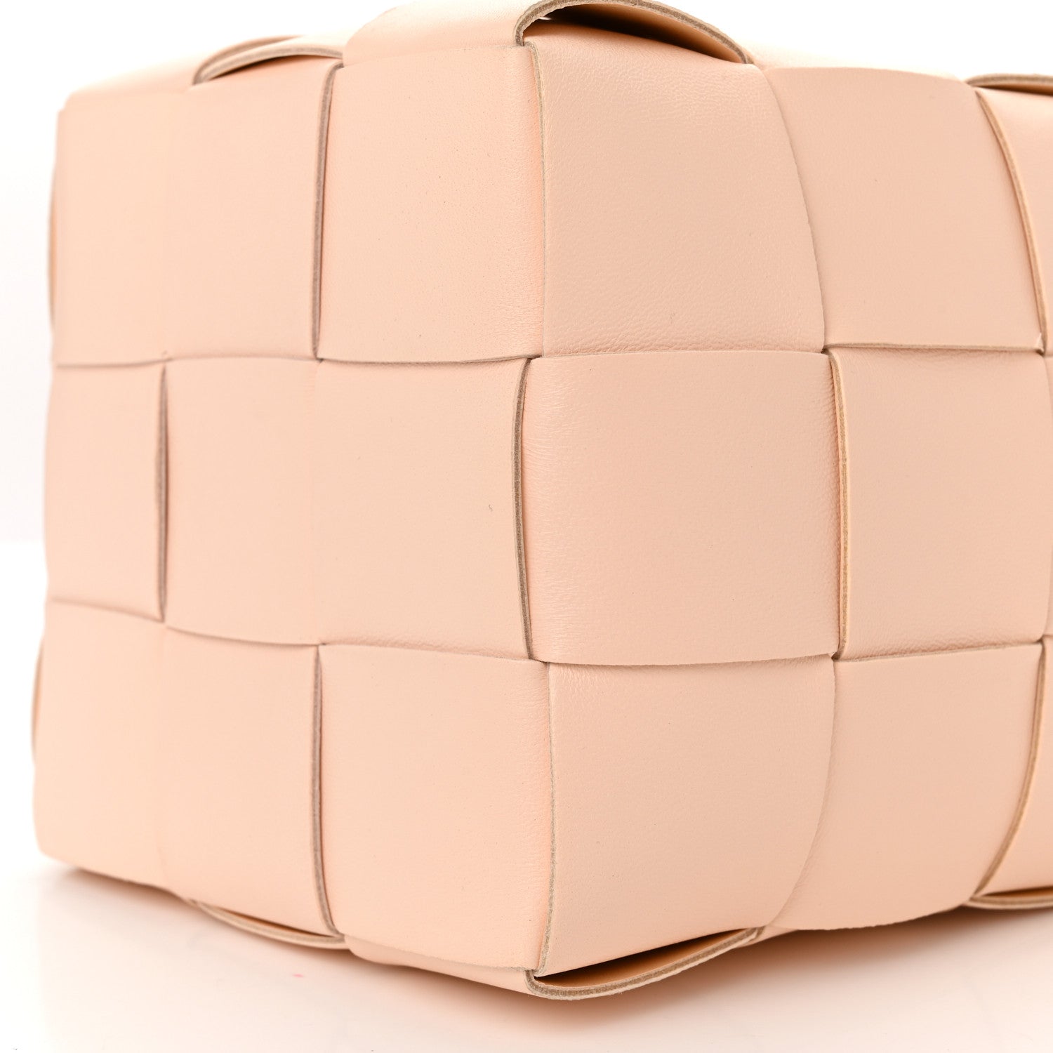 Bottega Veneta Nappa Maxi Intrecciato Cassette Bucket Bag Melon Washed 7 of 12