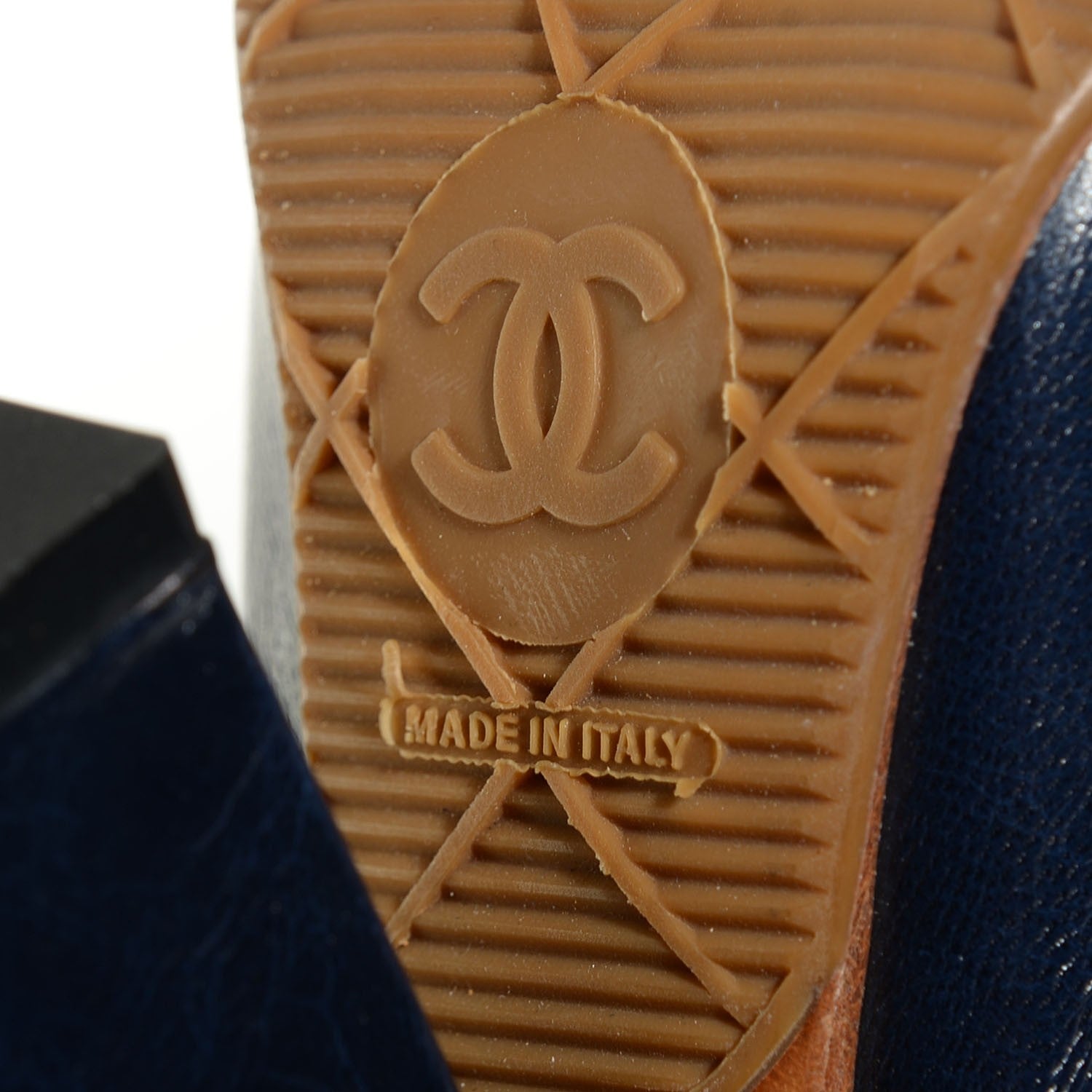 Chanel Glazed Goatskin CC Cap Toe Elastic Pumps 36 Blue 6 of 9