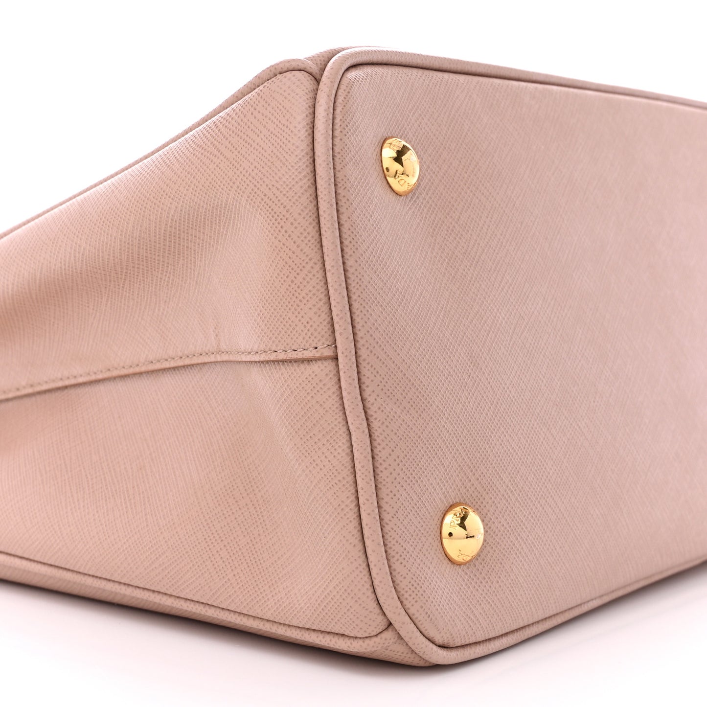 Saffiano Lux Medium Tote Cammeo