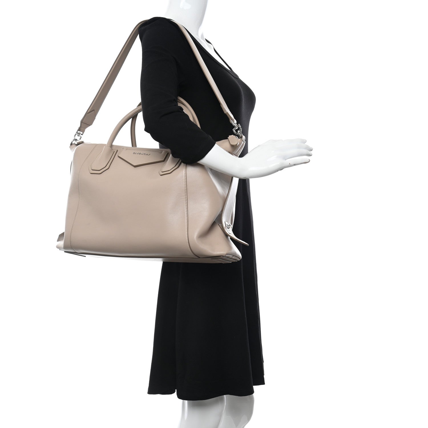 Givenchy Smooth Calfskin Medium Soft Antigona Dune 2 of 11