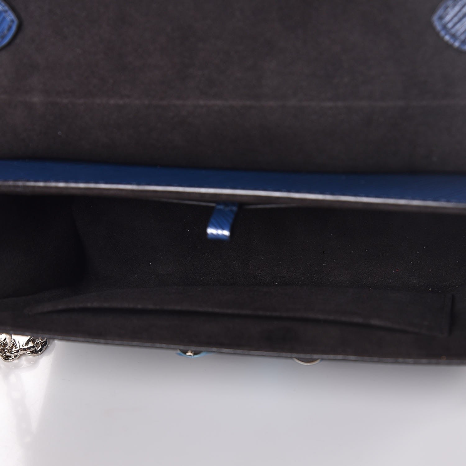 Louis Vuitton Epi Twist Shoulder Bag MM Indigo 5 of 8