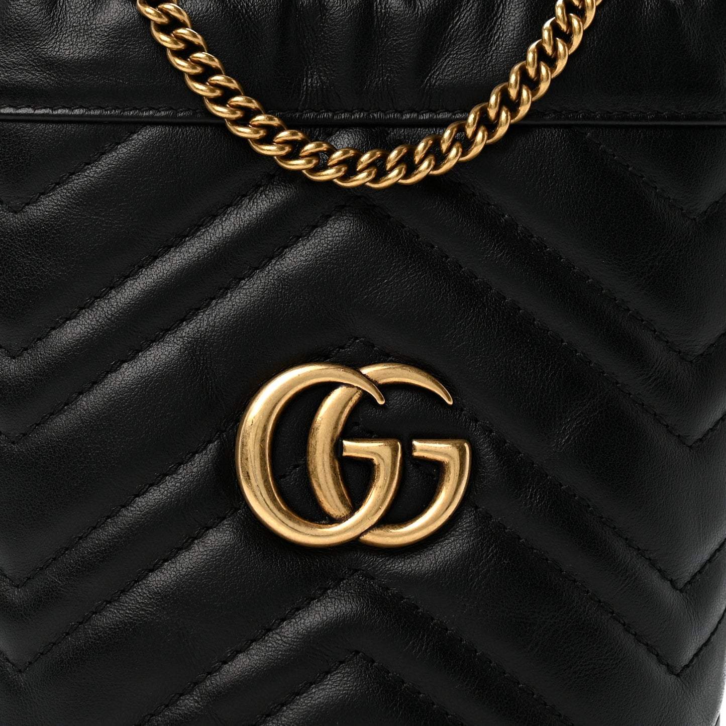 Calfskin Matelasse Mini GG Marmont 2.0 Bucket Bag Black