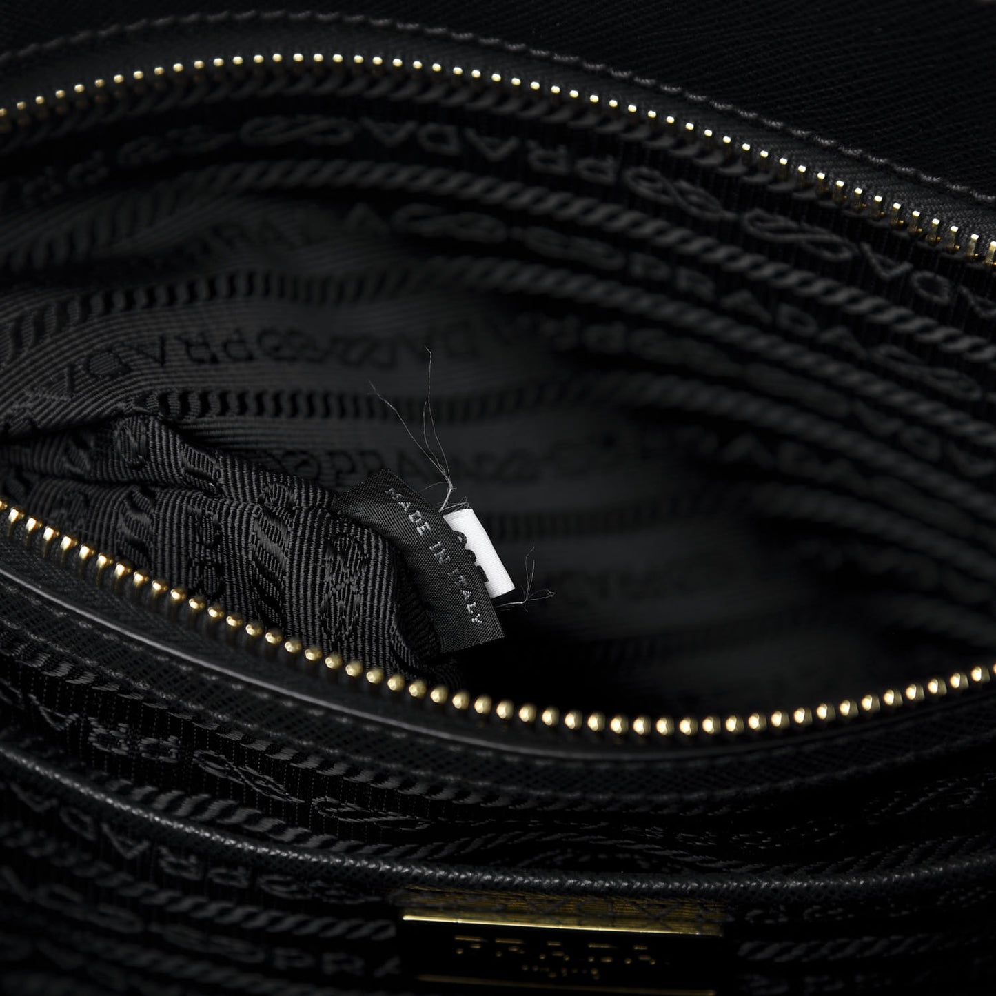 Saffiano Large Galleria Double Zip Tote Black