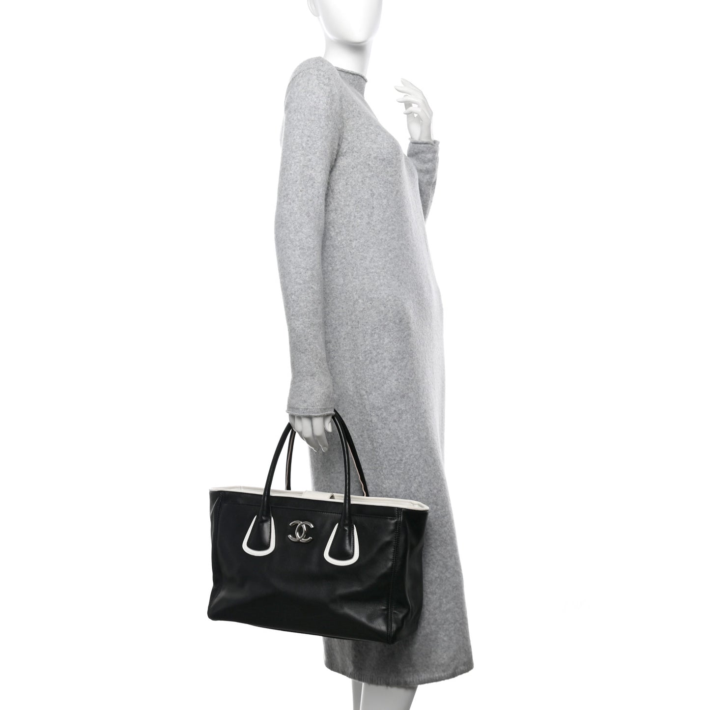 Lambskin Executive Cerf Shopper Tote Black
