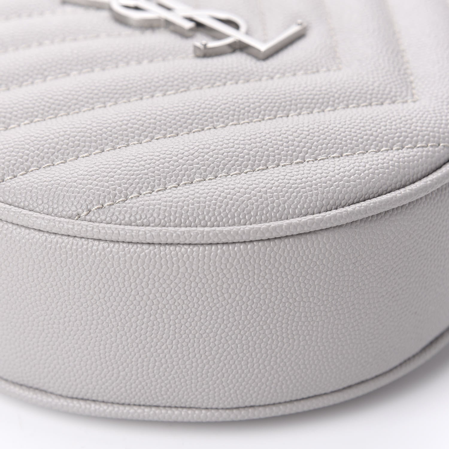 Saint Laurent Grain De Poudre Matelasse Chevron Quilted Round Vinyle Camera Bag Souris 6 of 10