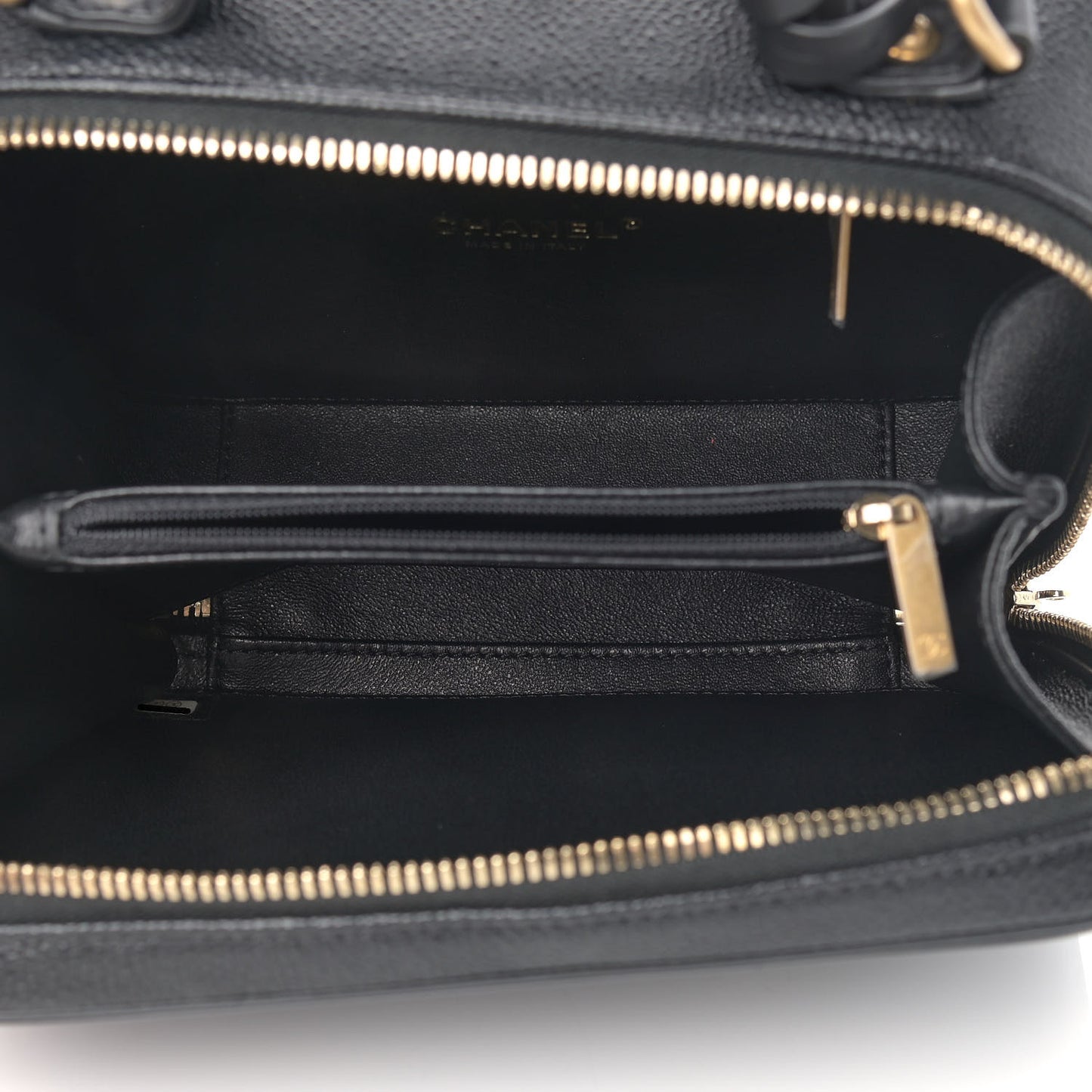 Caviar Quilted Medium CC Filigree Vanity Case Black
