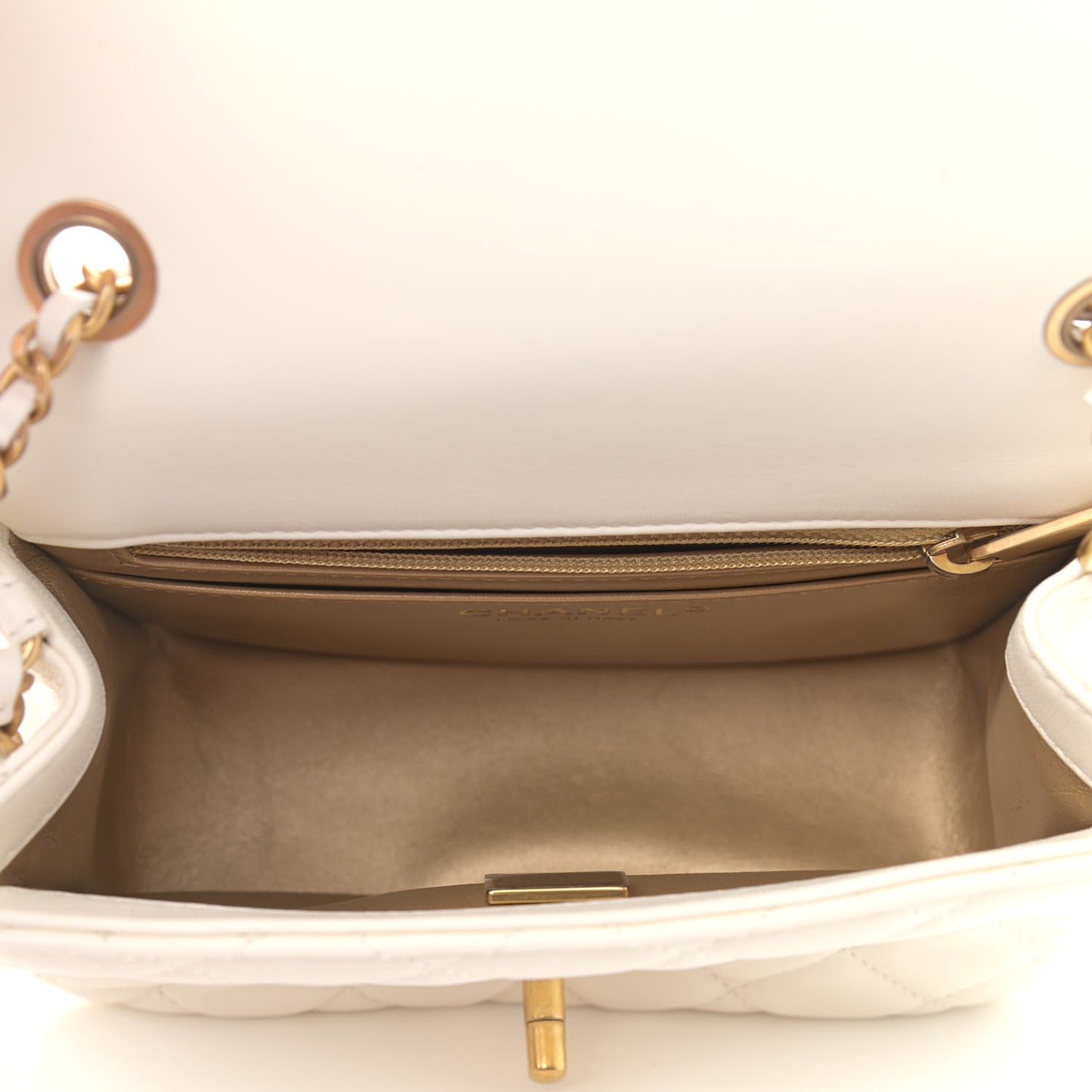 Lambskin Quilted Mini Pearl Crush Flap White