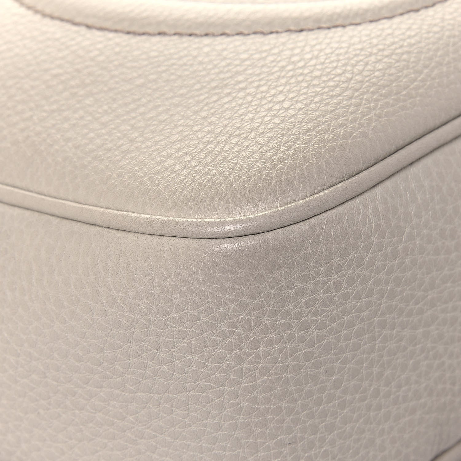 Gucci Pebbled Calfskin Small Soho Disco Bag Off White 9 of 18