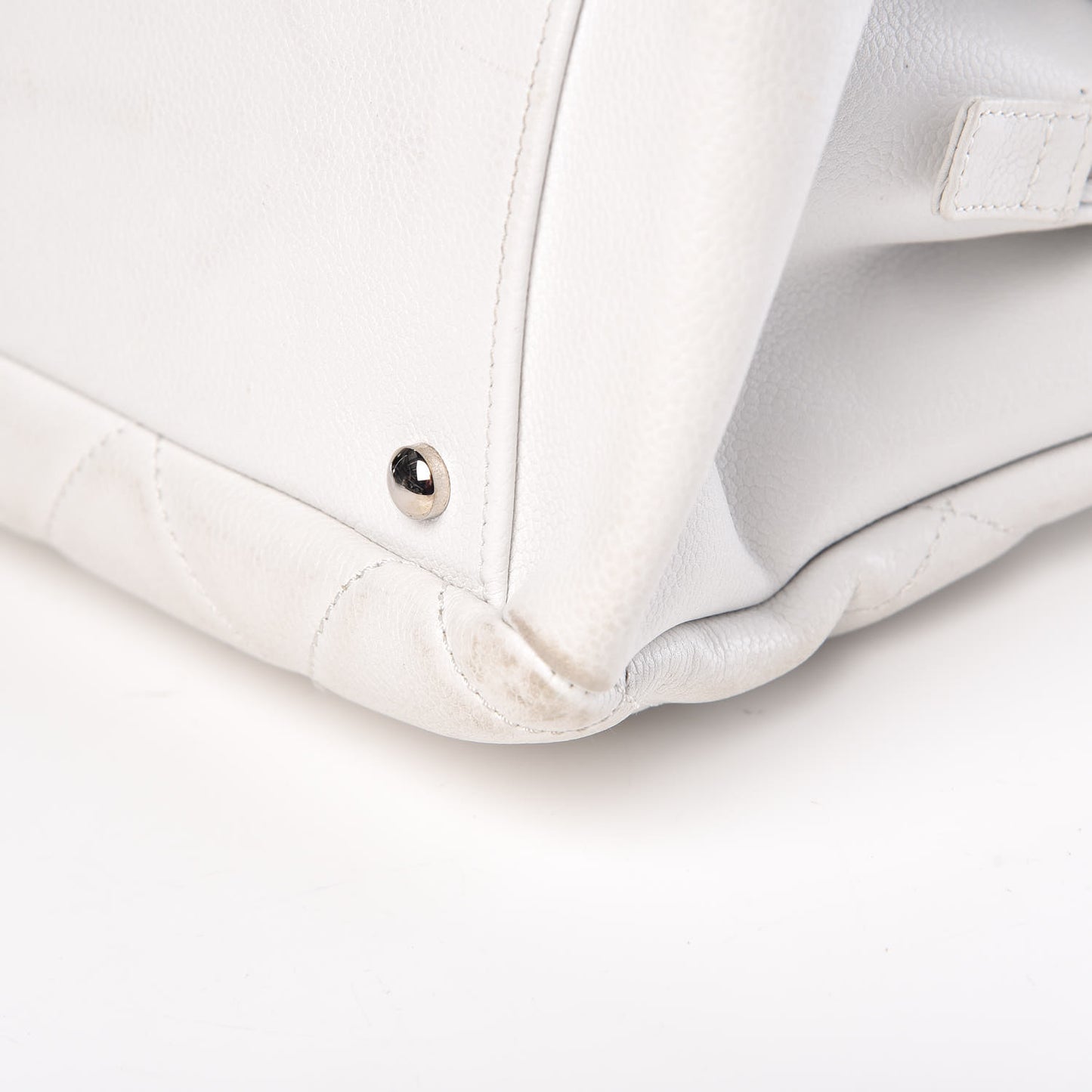 Soft Caviar Quilted CC Timeless Tote White