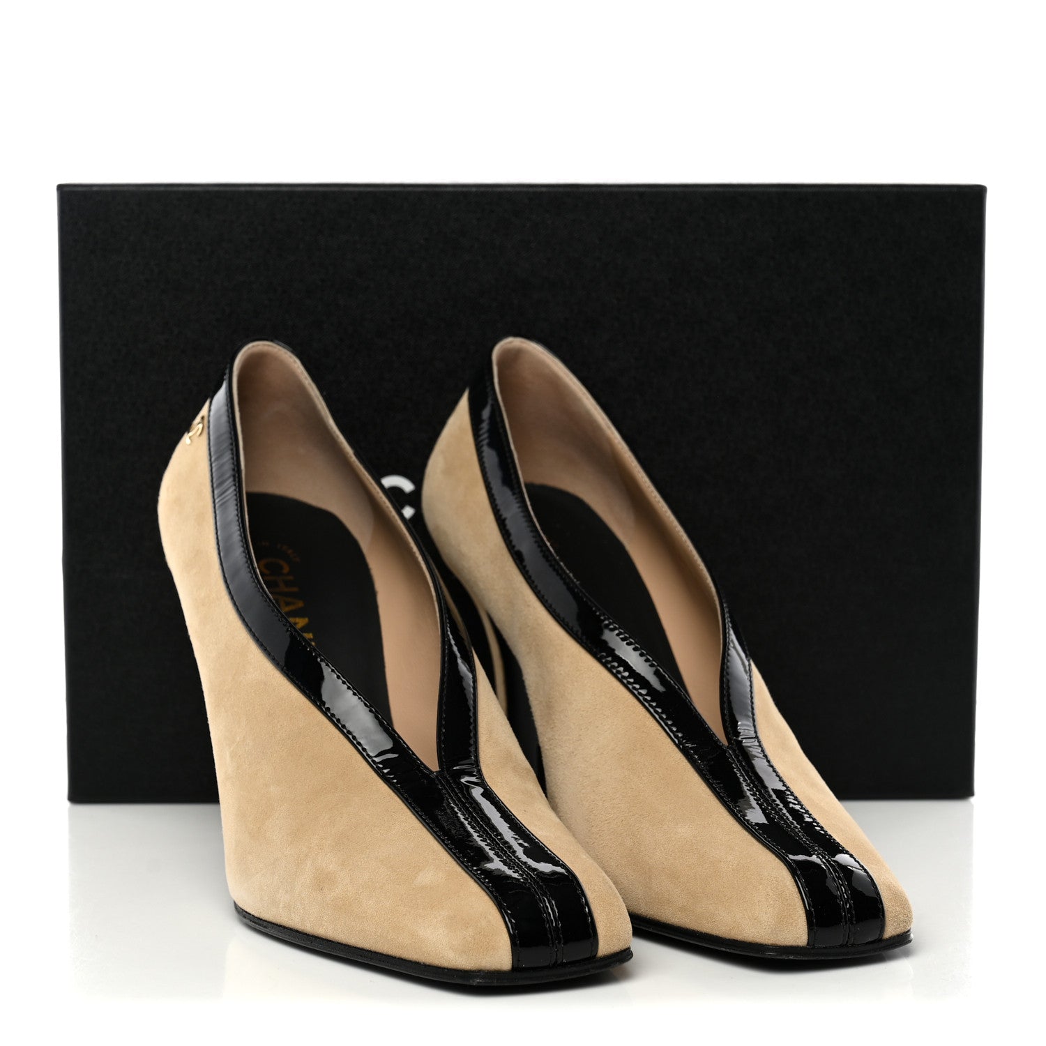 Chanel Suede Patent Calfskin Pumps 39.5 Beige Black 11 of 11
