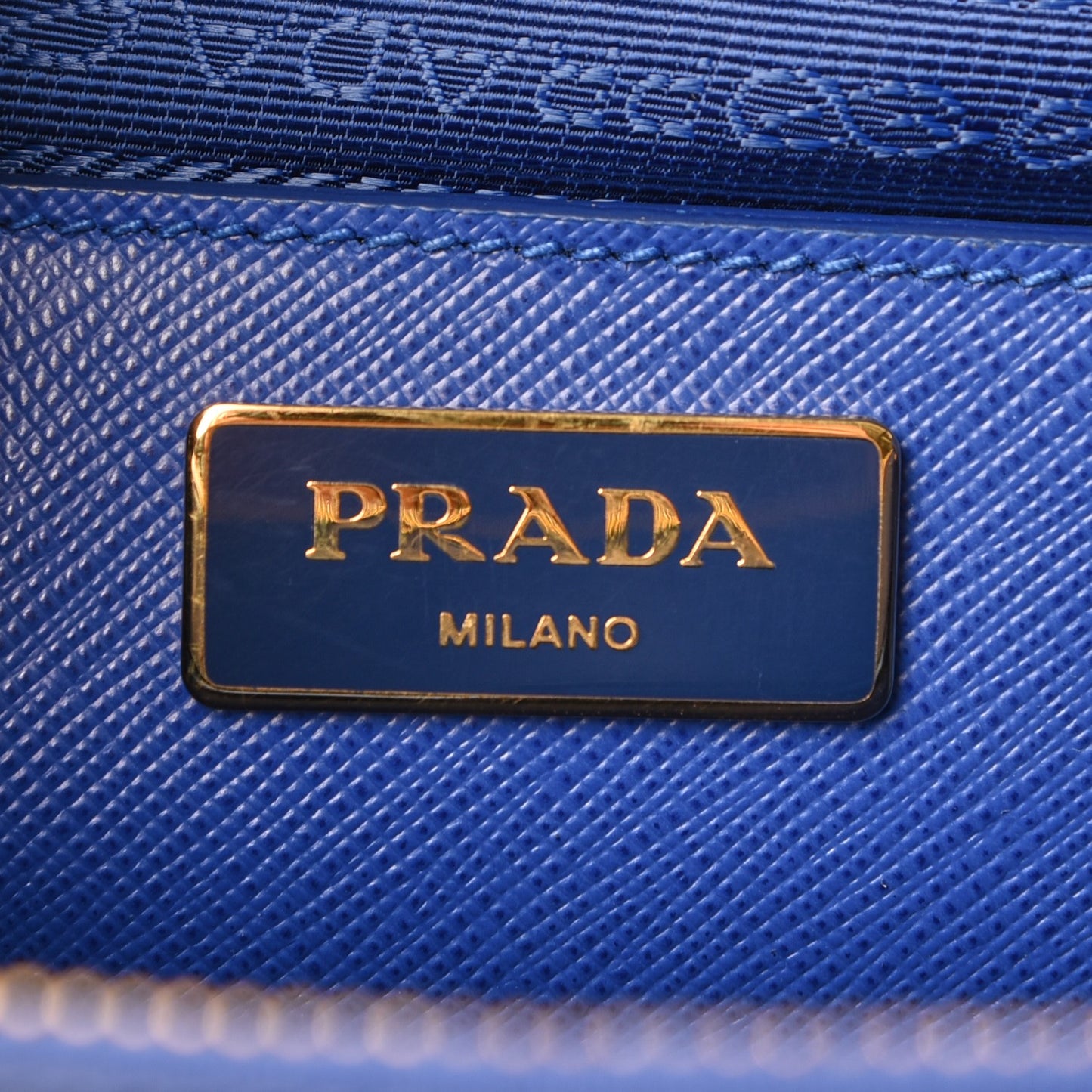 Saffiano Medium Galleria Double Zip Tote Royal