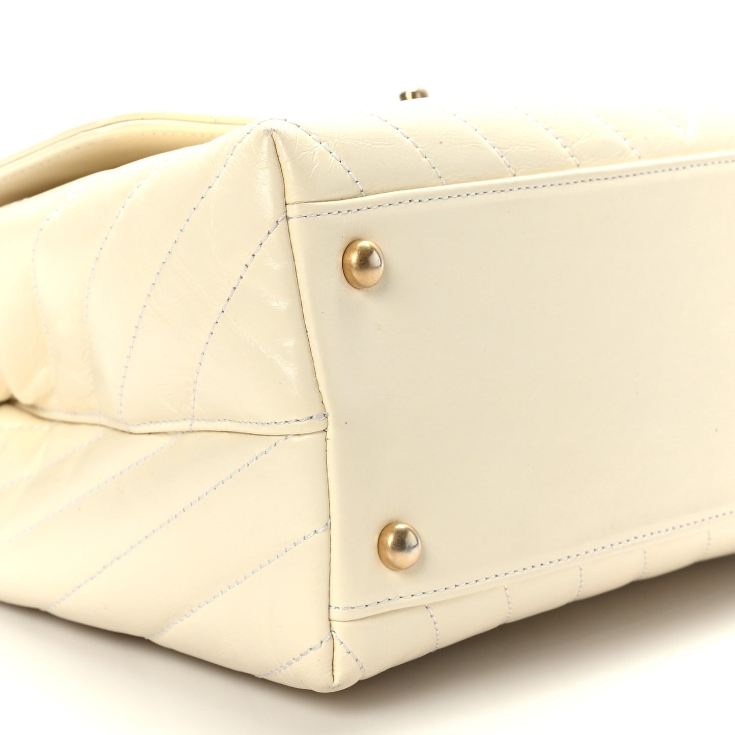 Calfskin Lizard Chevron Quilted Small Coco Handle Flap Ivory