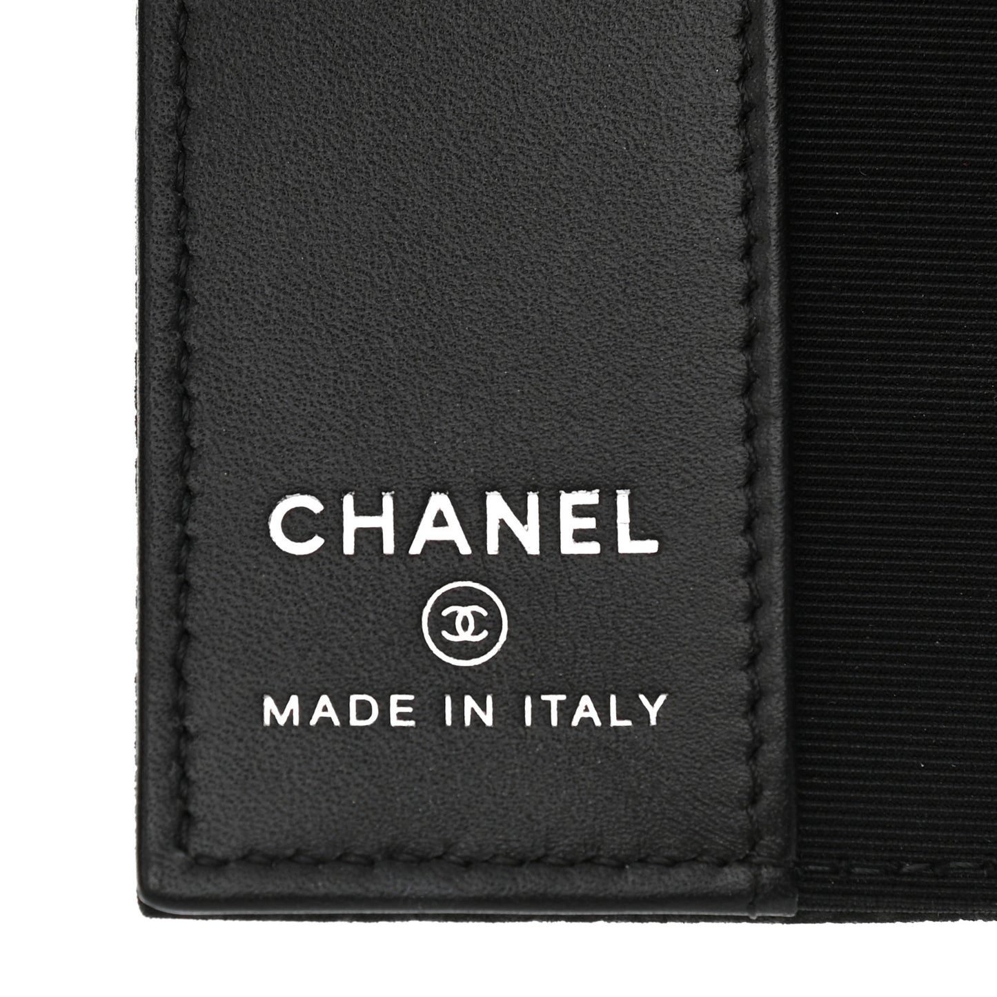 Iridescent Caviar Quilted Passport Holder Black