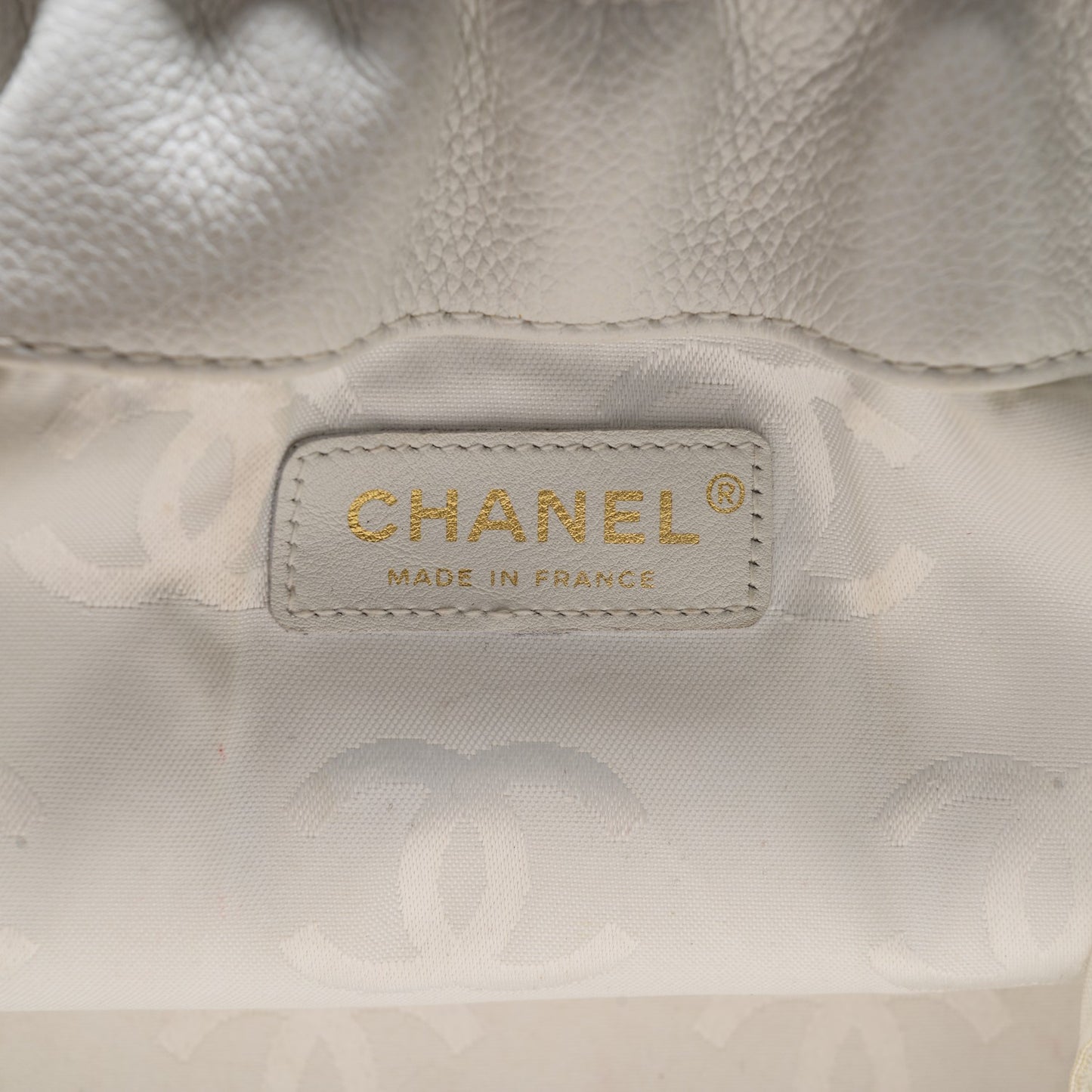 Caviar Shoulder Bag White