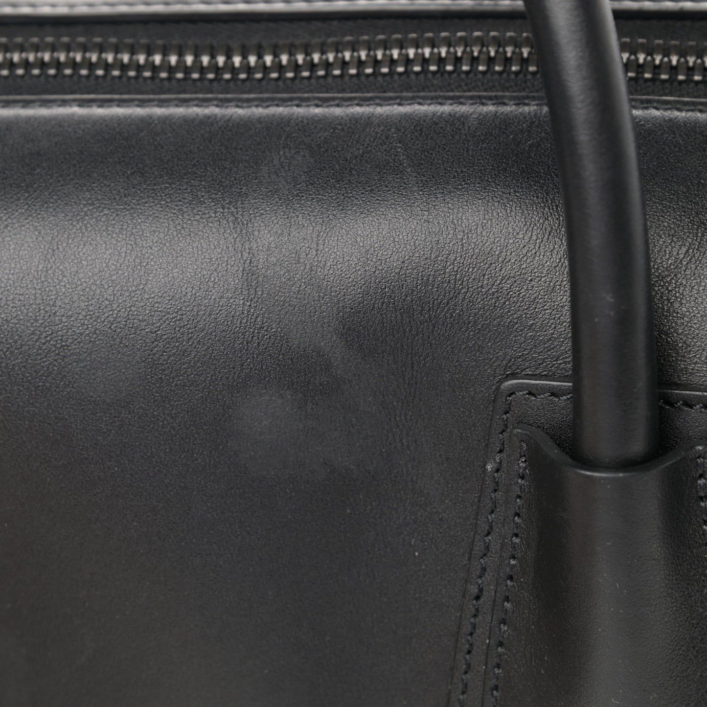 Smooth Calfskin Medium Soft Antigona Black
