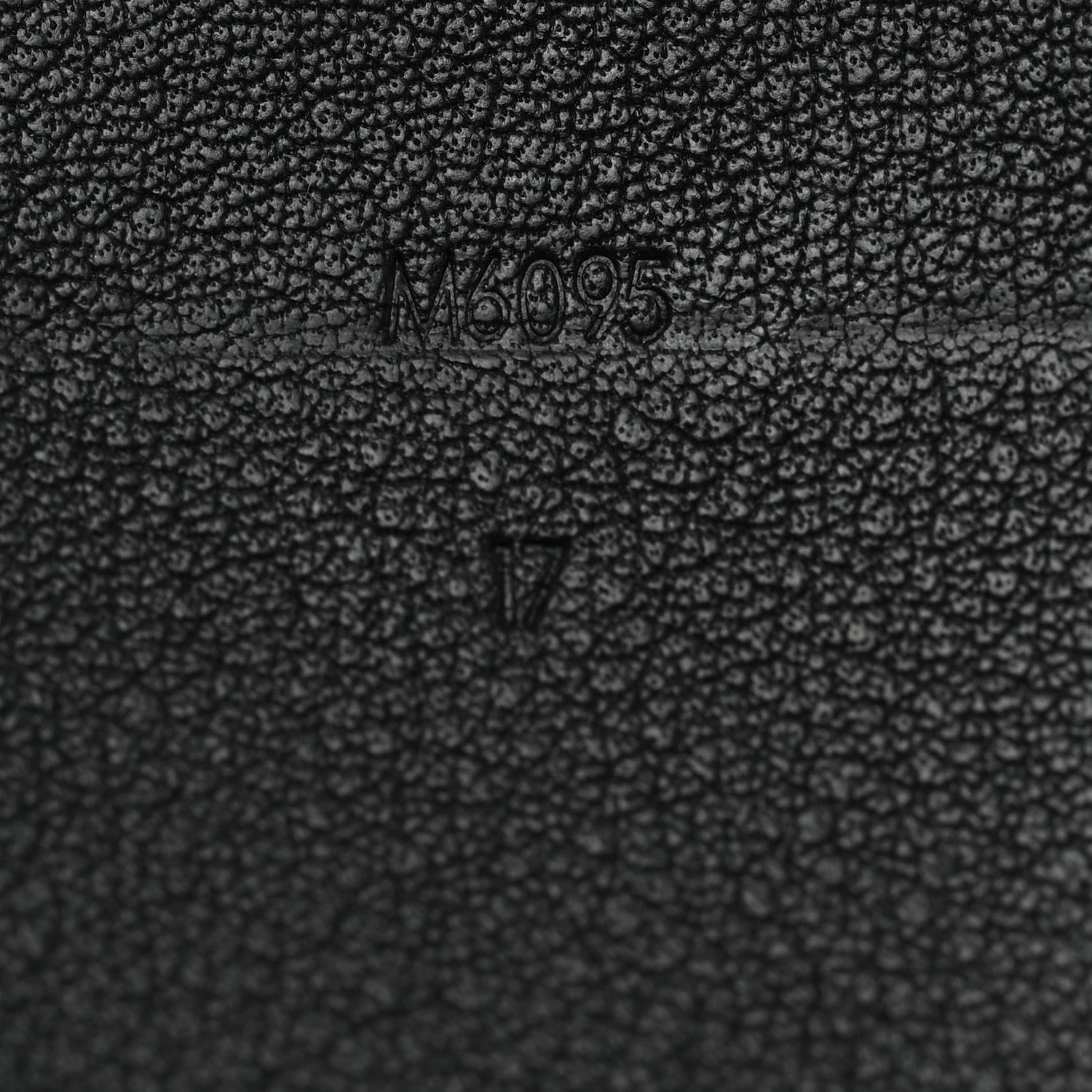 Louis Vuitton Epi Twist It Cuff Bracelet 17 Black 6 of 6