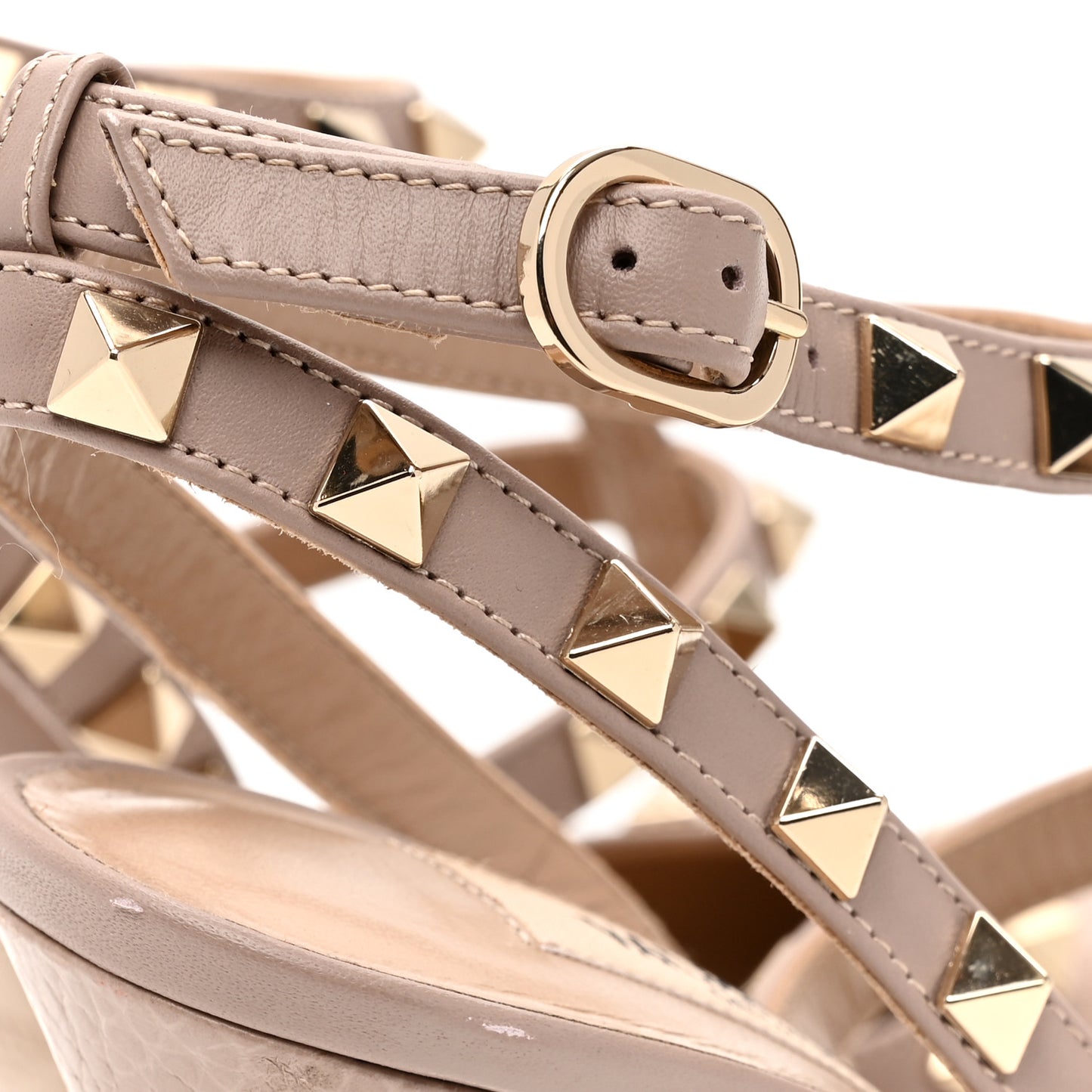 Pebbled Calfskin Rockstud Ankle Strap 100mm Pumps 37.5 Poudre